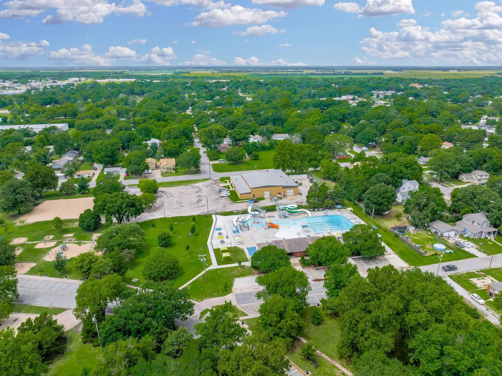 429 W 5th, Newton, KS 67114