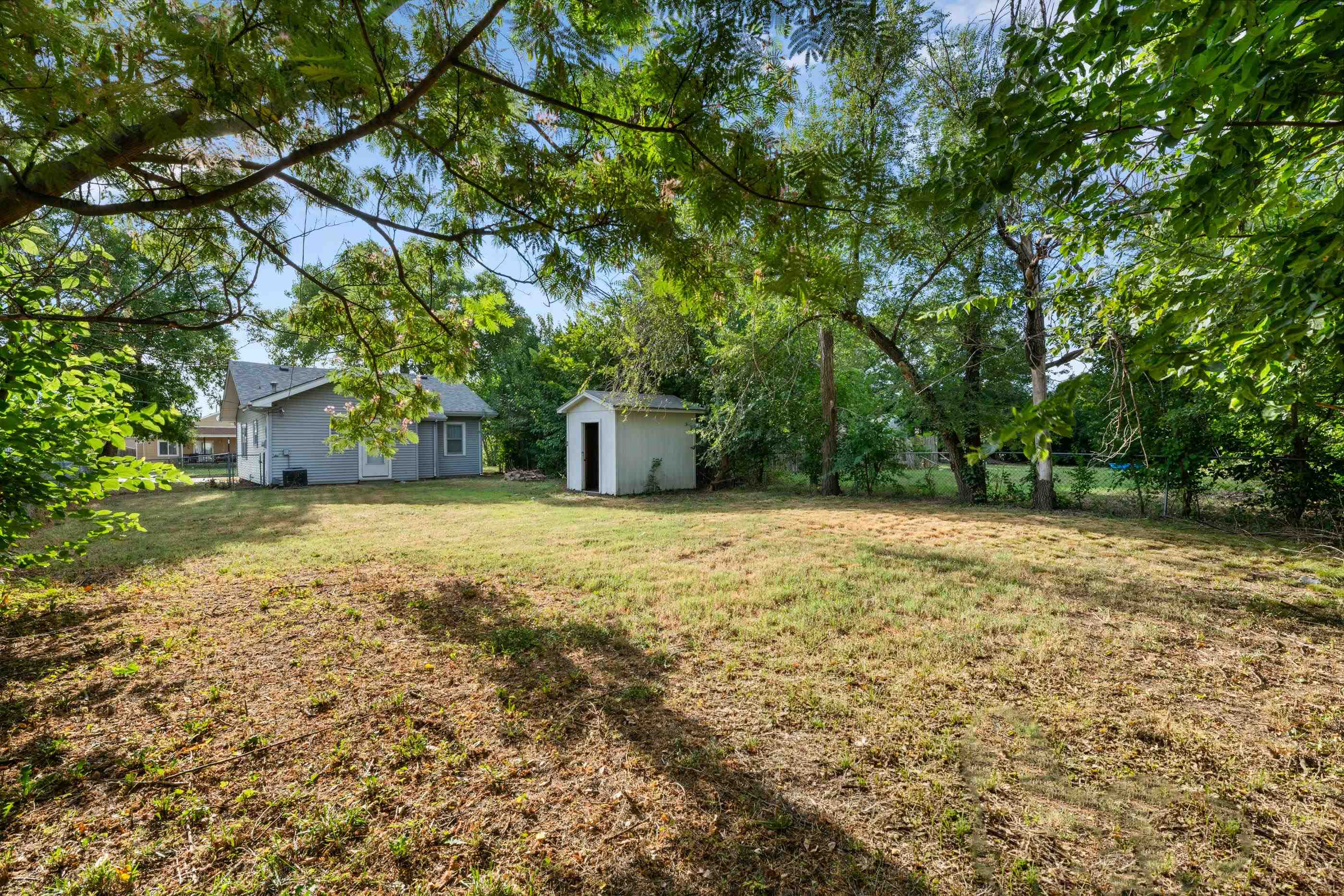1629 S Richmond Ave, Wichita, KS 67213