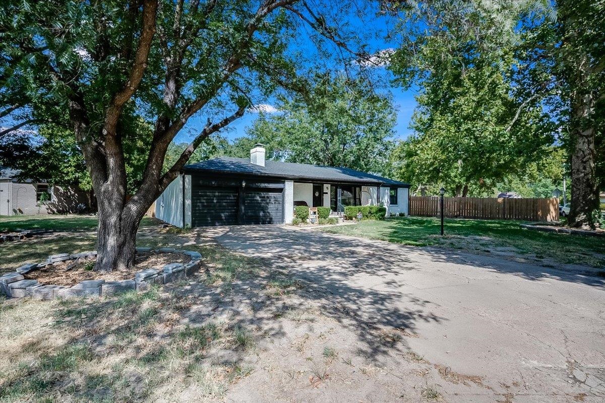 3304 N Porter Ave, Wichita, KS 67204-4210