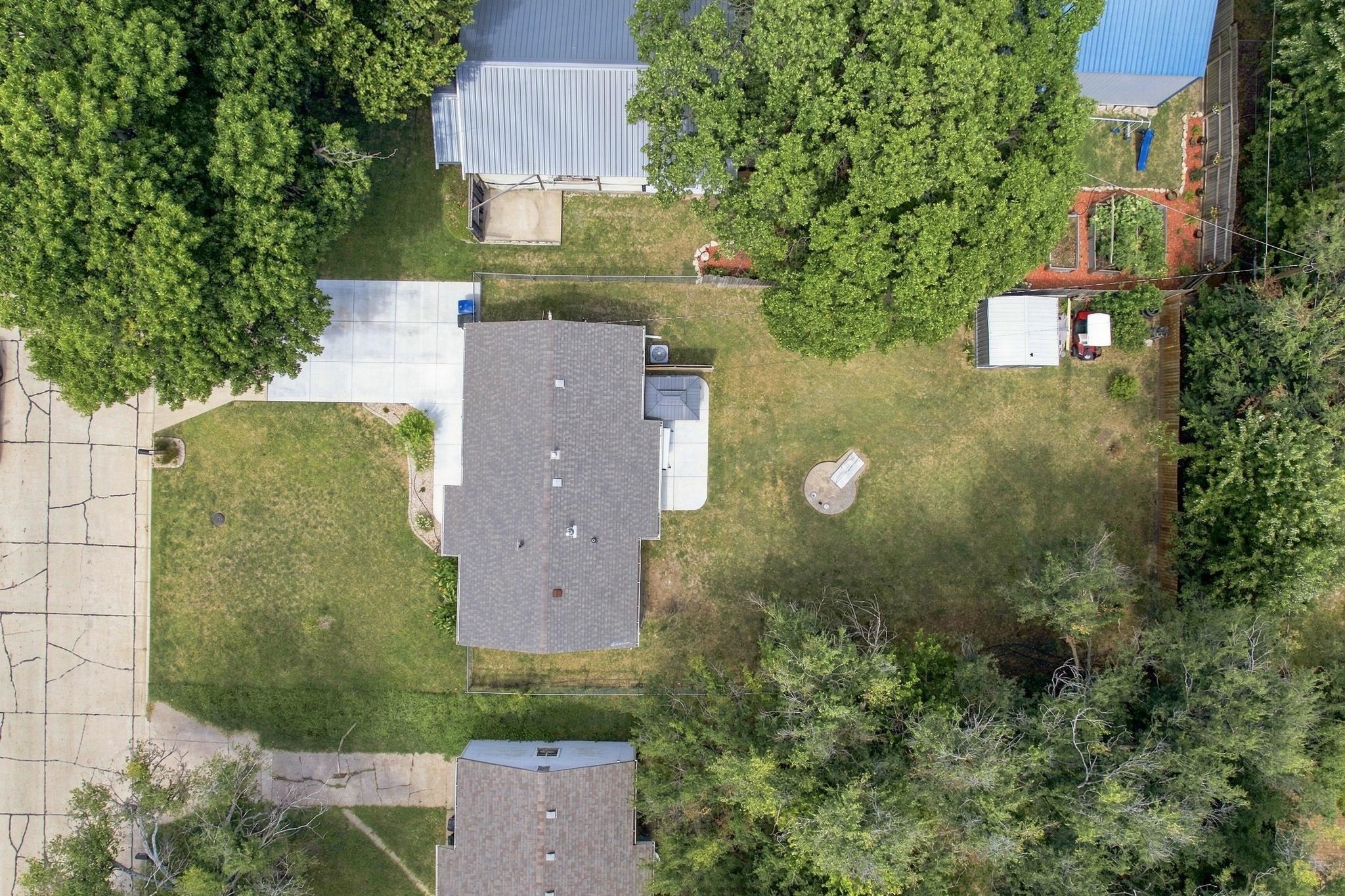 1136 S High St, El Dorado, KS 67042