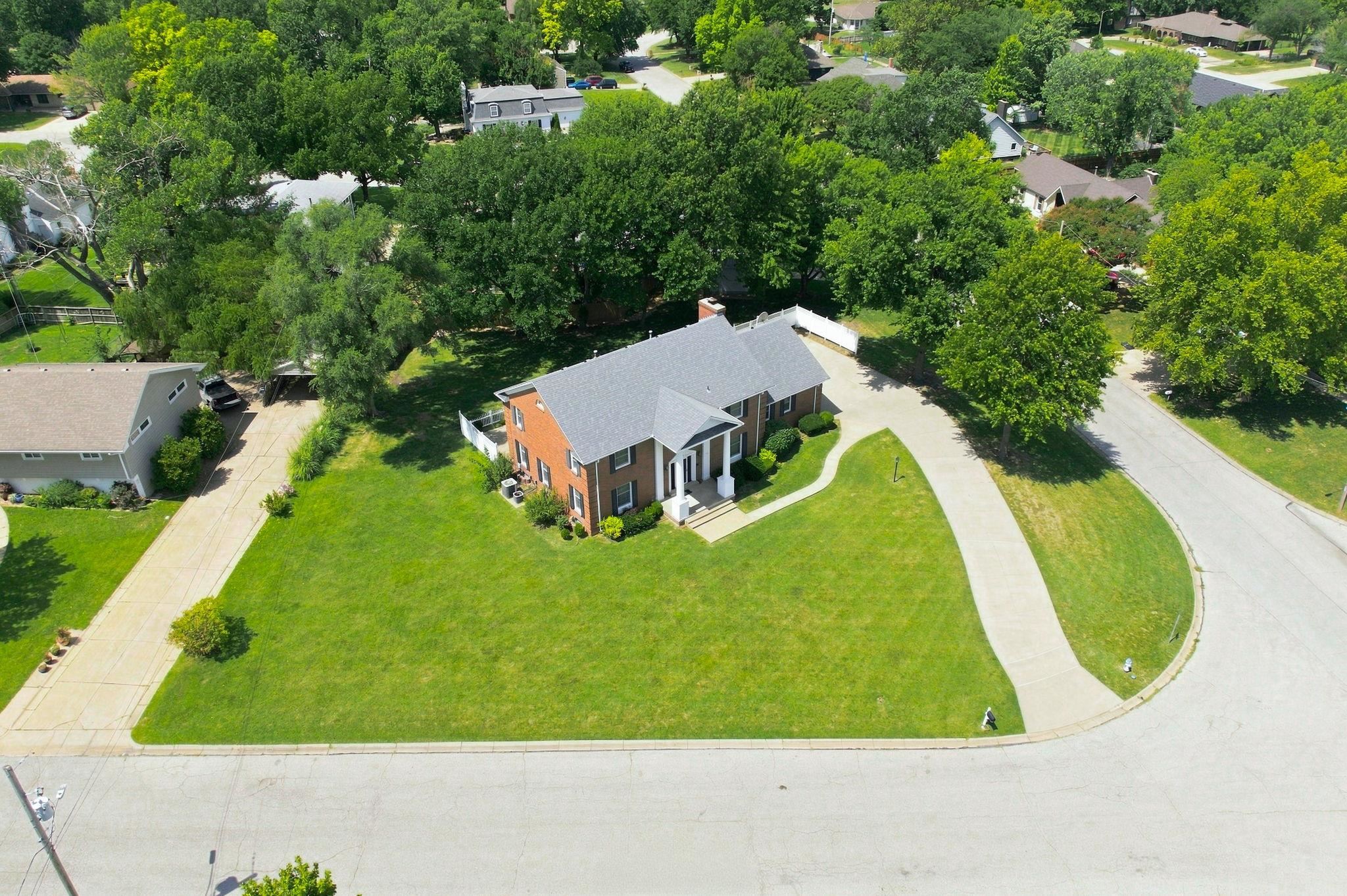1861 Chelsea Dr, El Dorado, KS 67042