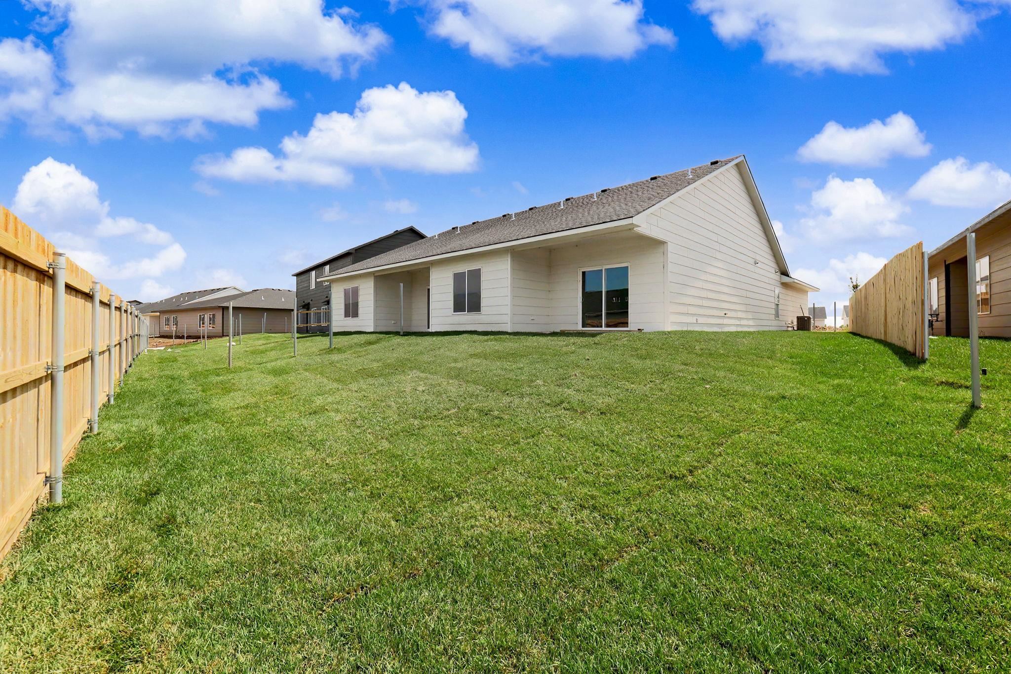 2931 S Cedar Crest Ct #200, Wichita, KS 67215