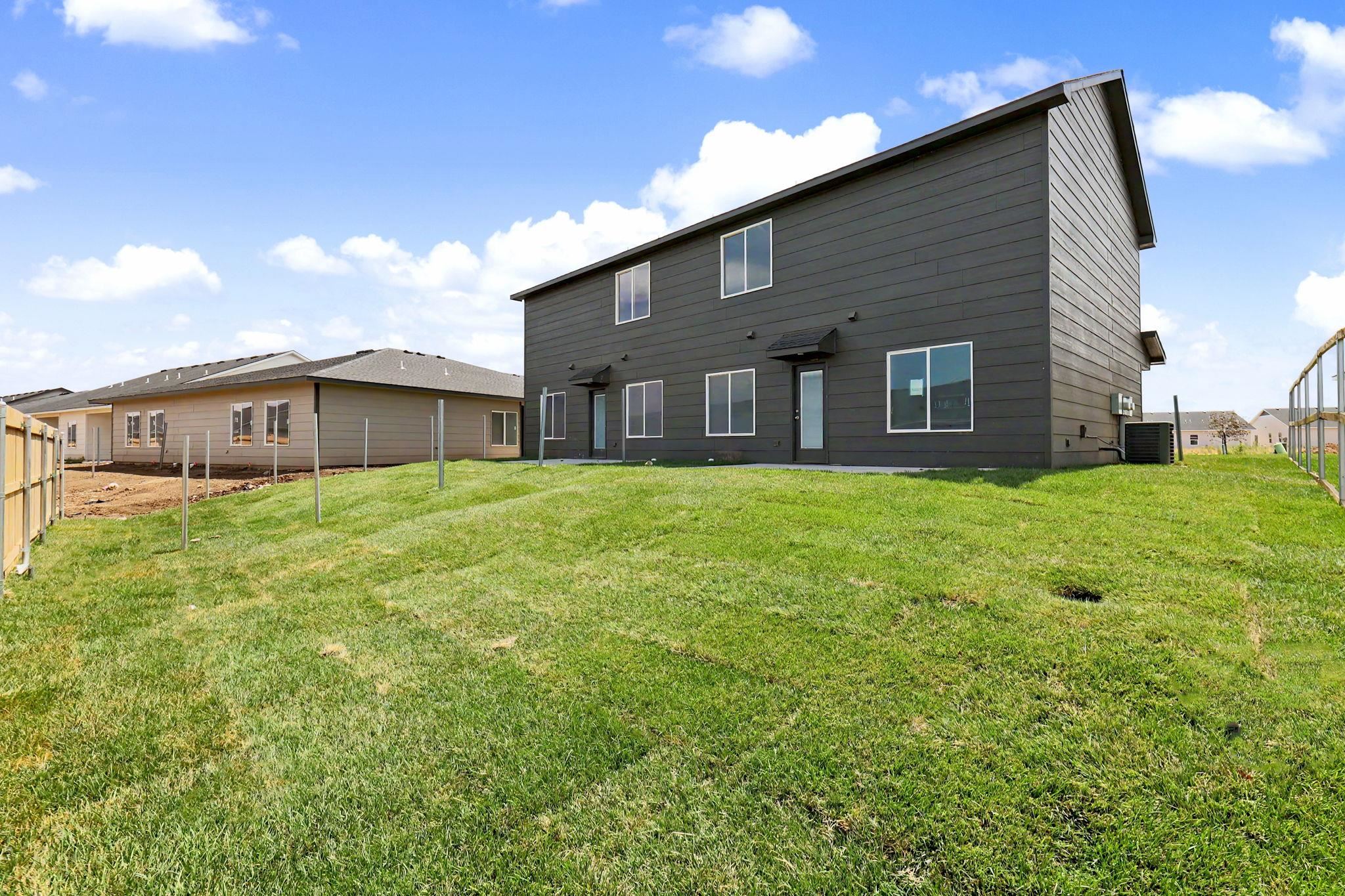 2927 S Cedar Crest Ct #200, Wichita, KS 67215