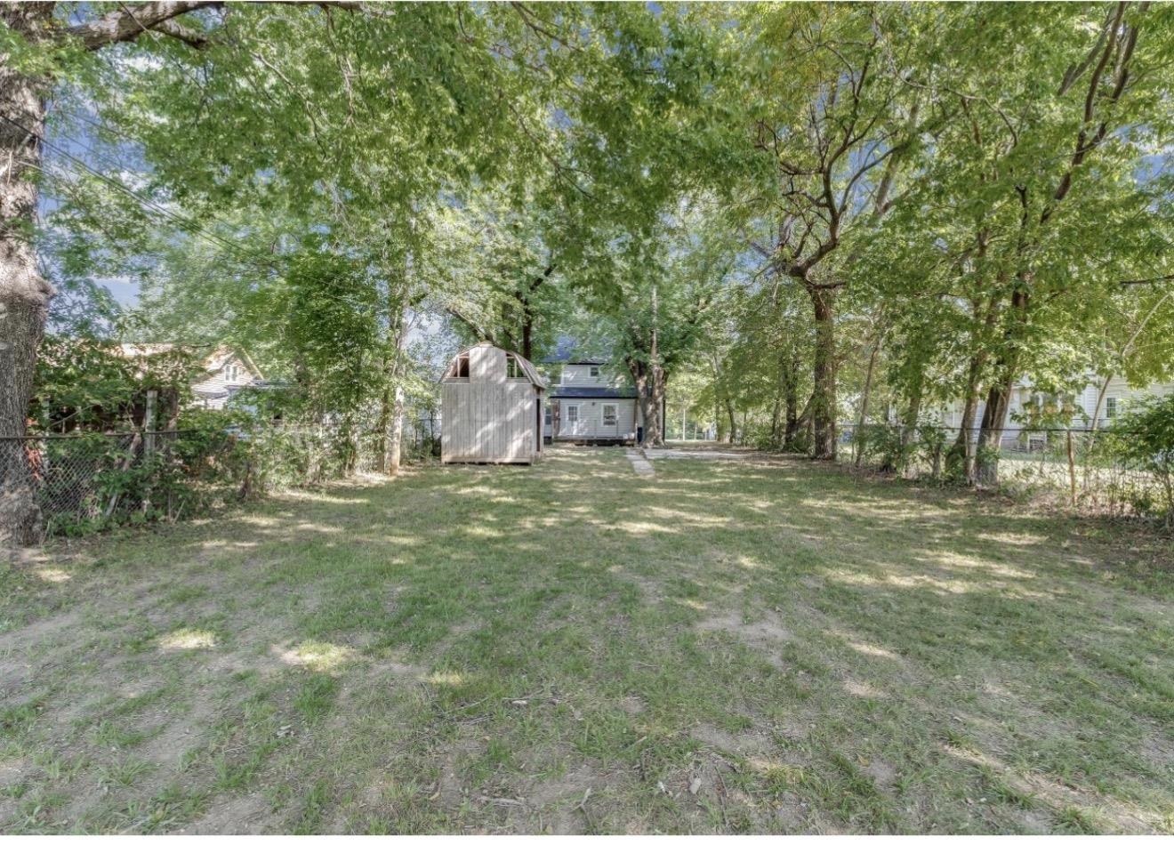 631 N Santa Fe St, Augusta, KS 67010