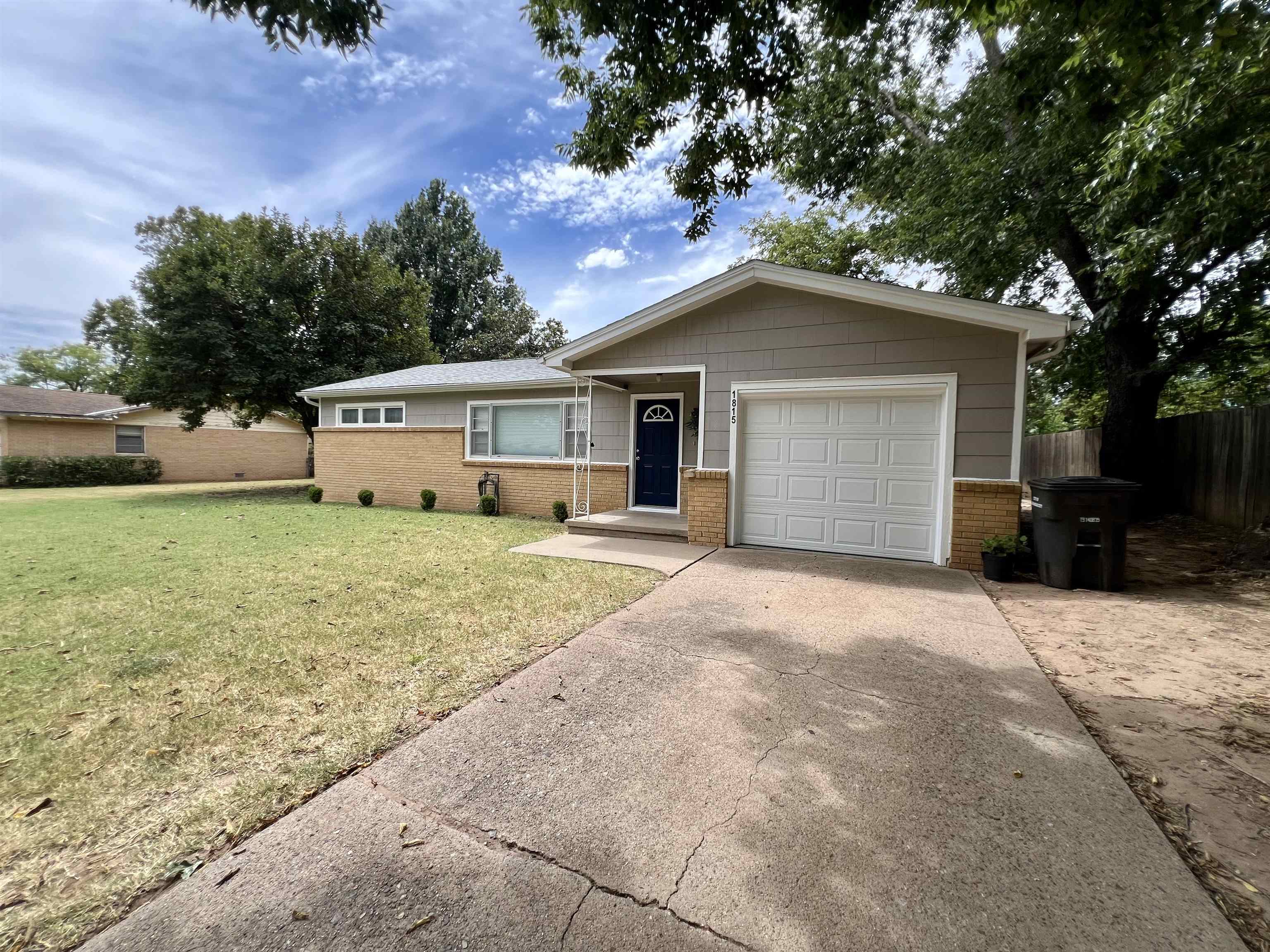 1815 N 9th, Arkansas City, KS 67005