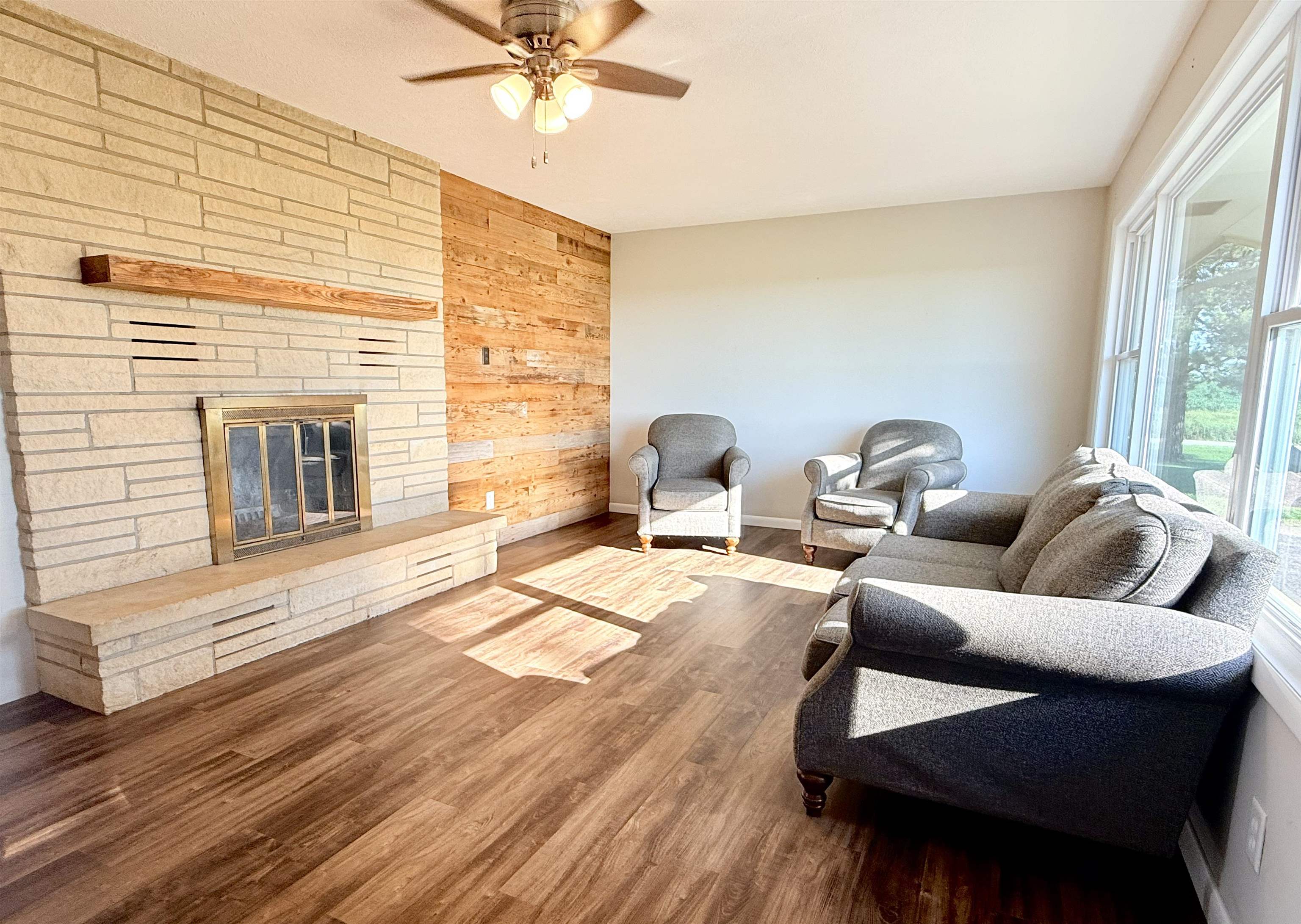 2402 S 2800 Rd, Burdick, KS 66838-9540