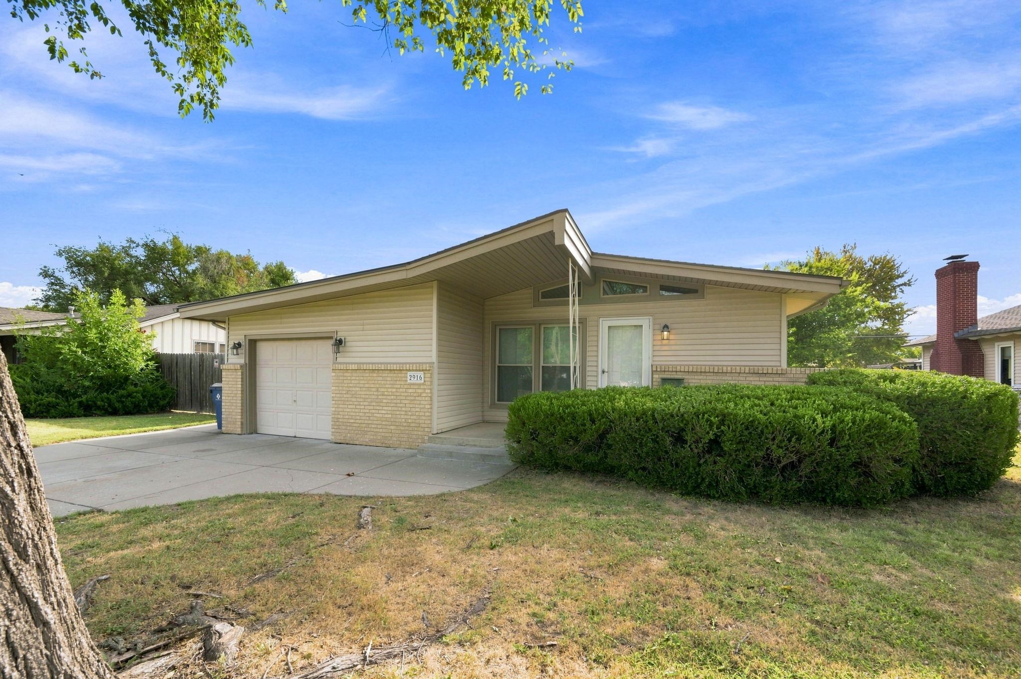 2916 S Everett Ave, Wichita, KS 67217