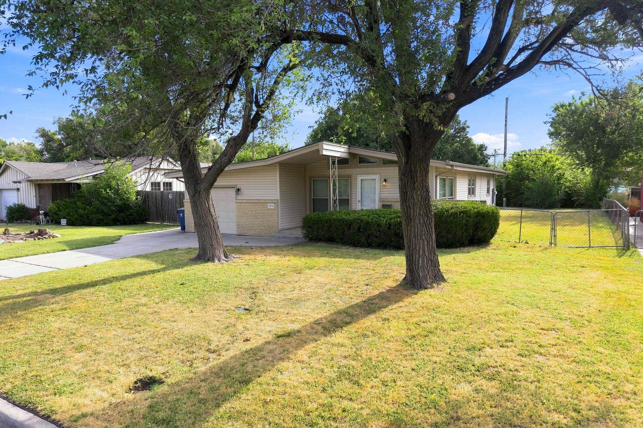 2916 S Everett Ave, Wichita, KS 67217