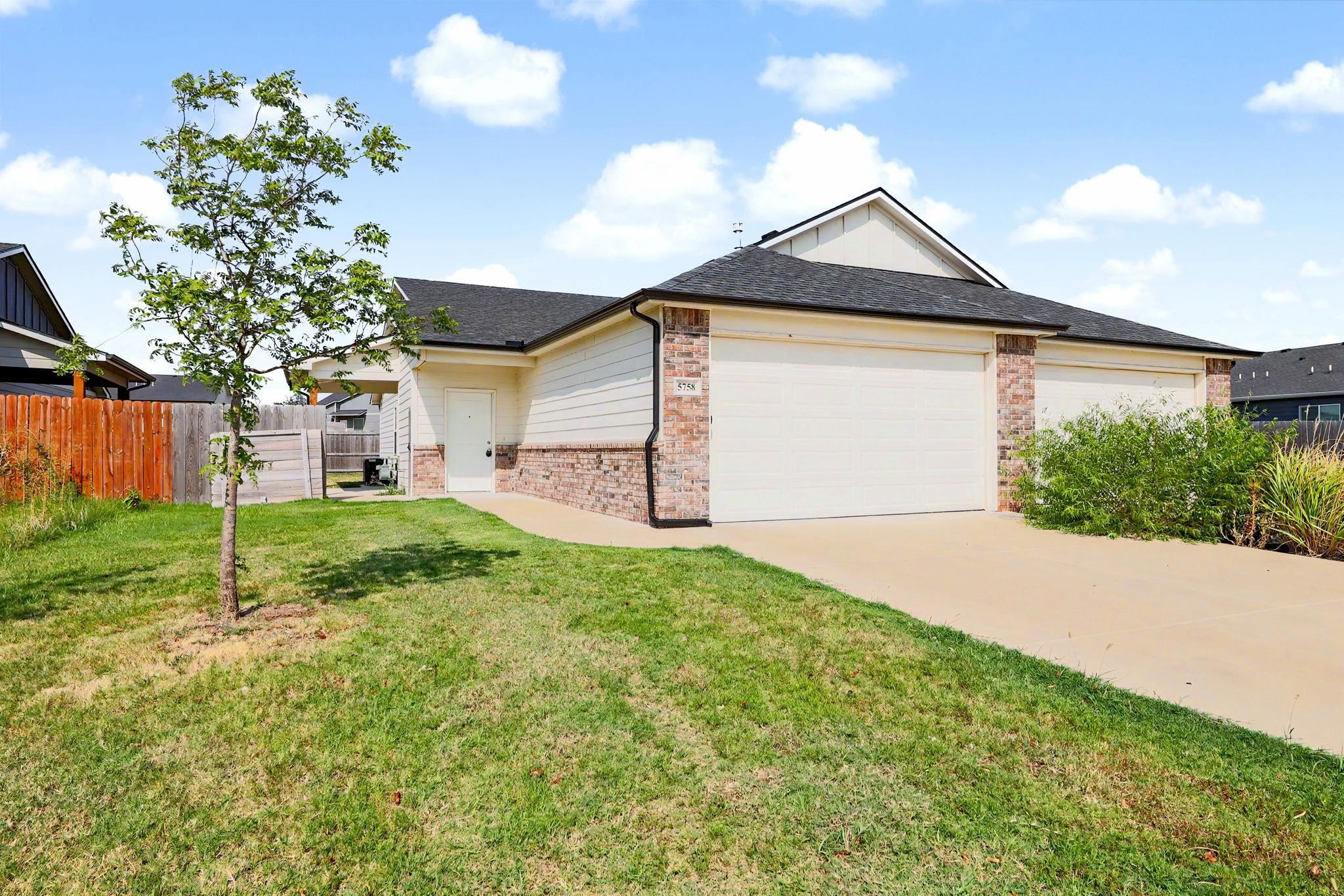 5758 E Bristol St, Wichita, KS 67220