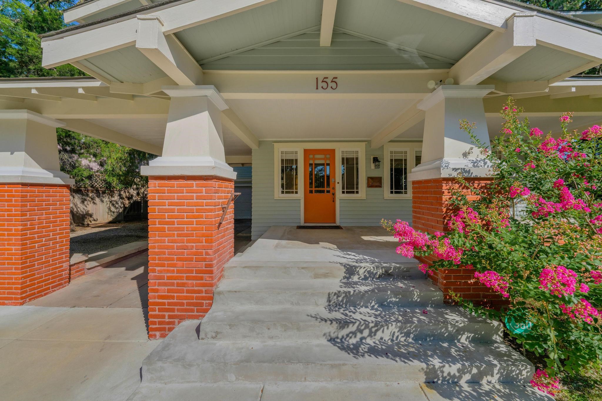 155 Circle Dr, Wichita, KS 67218