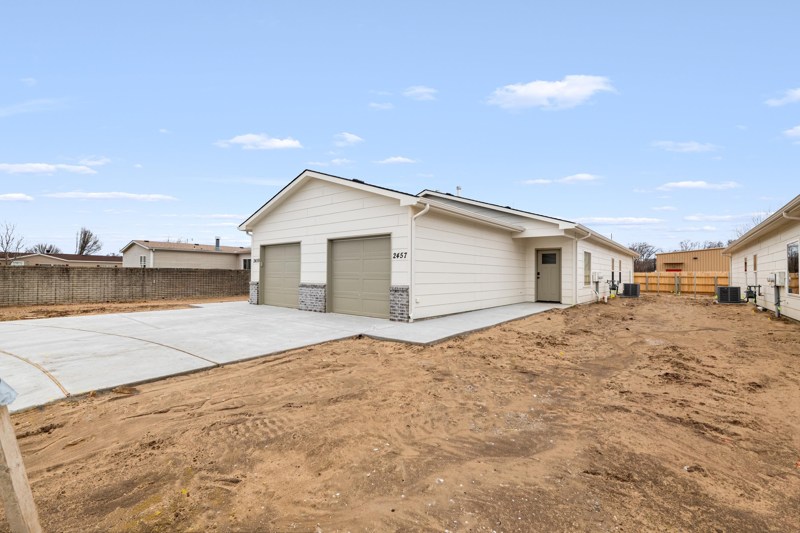 2343 W Macarthur Ct, Wichita, KS 67217