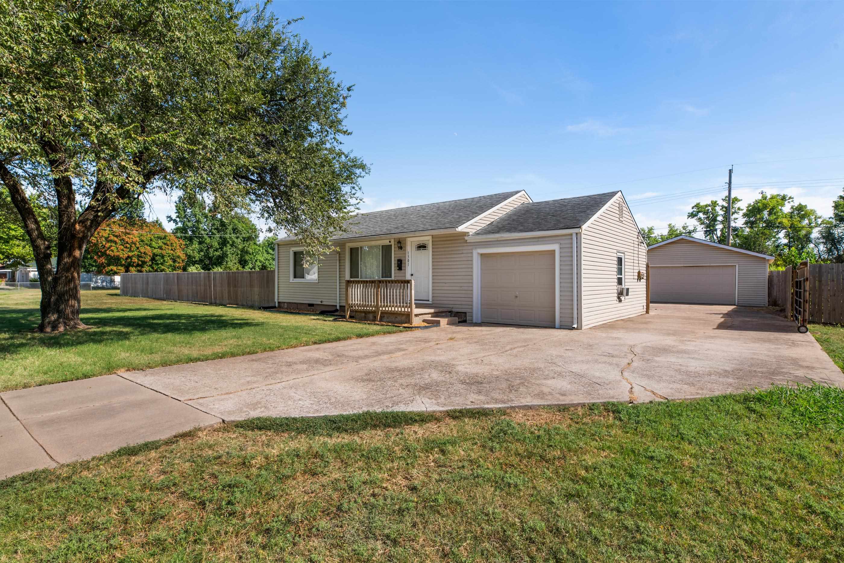 1301 W 35th St S, Wichita, KS 67217
