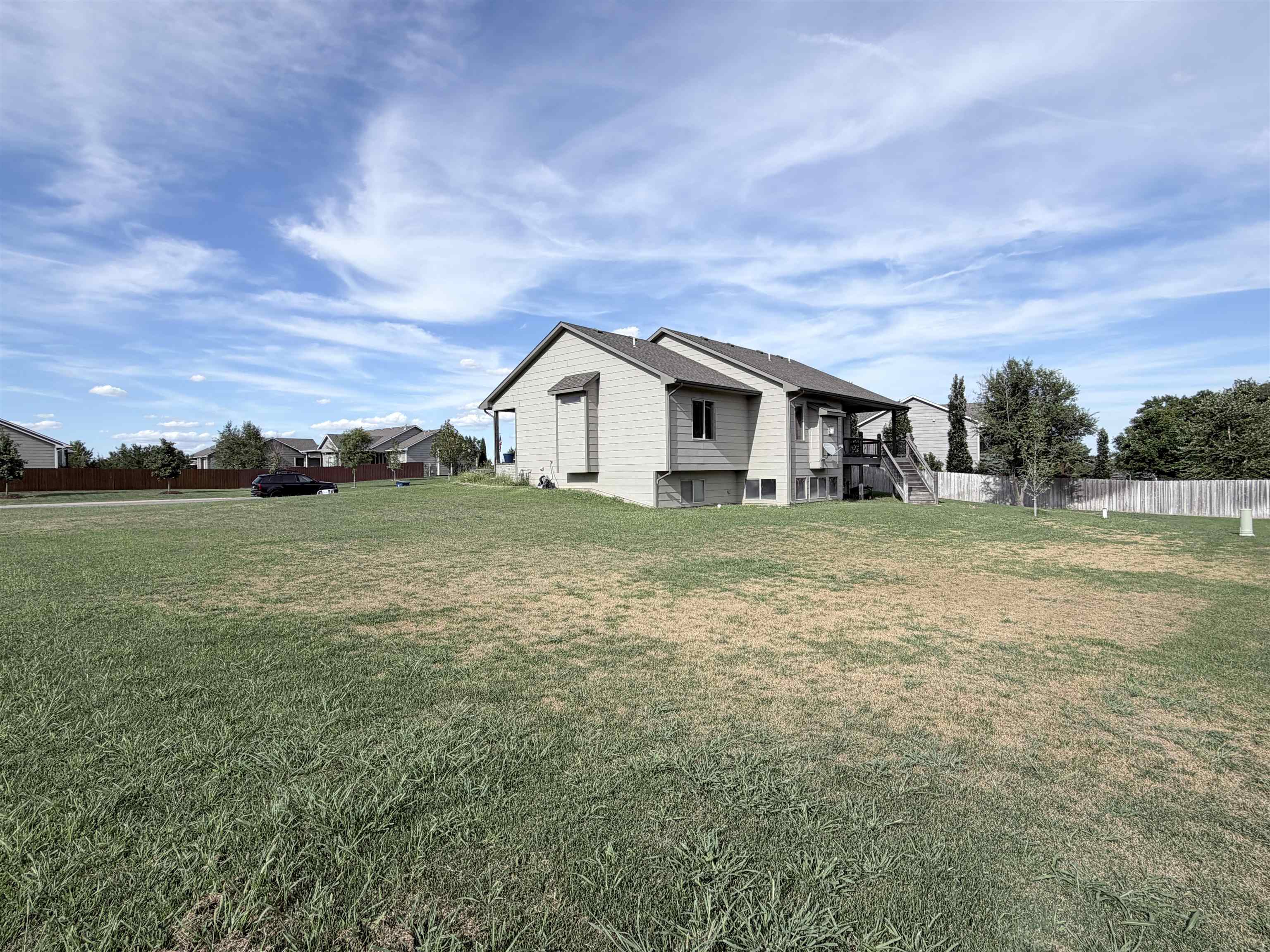 404 E Samantha Ct, Mulvane, KS 67110