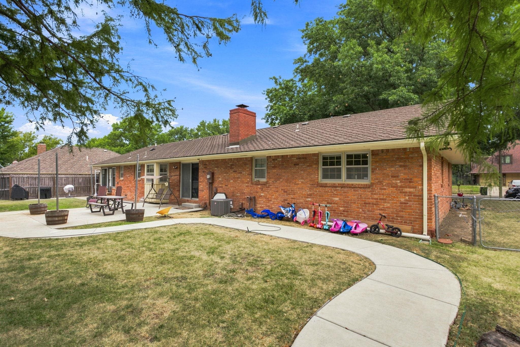 8219 E Limerick, Wichita, KS 67206