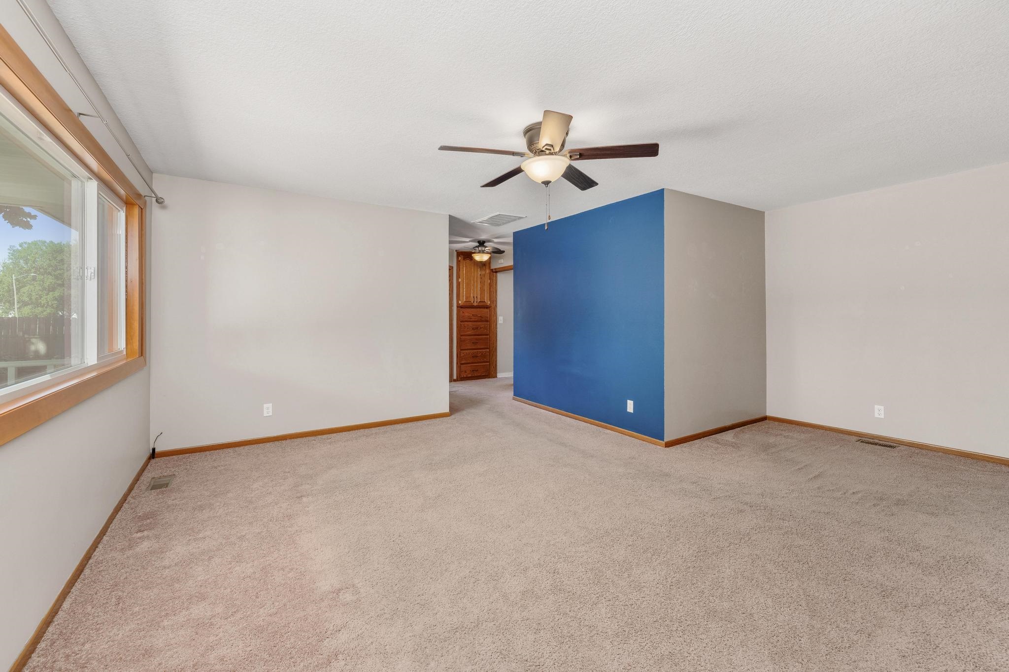 920 W 52nd, Wichita, KS 67217