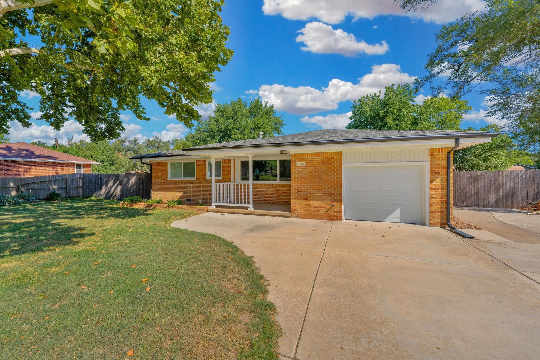 920 W 52nd, Wichita, KS 67217