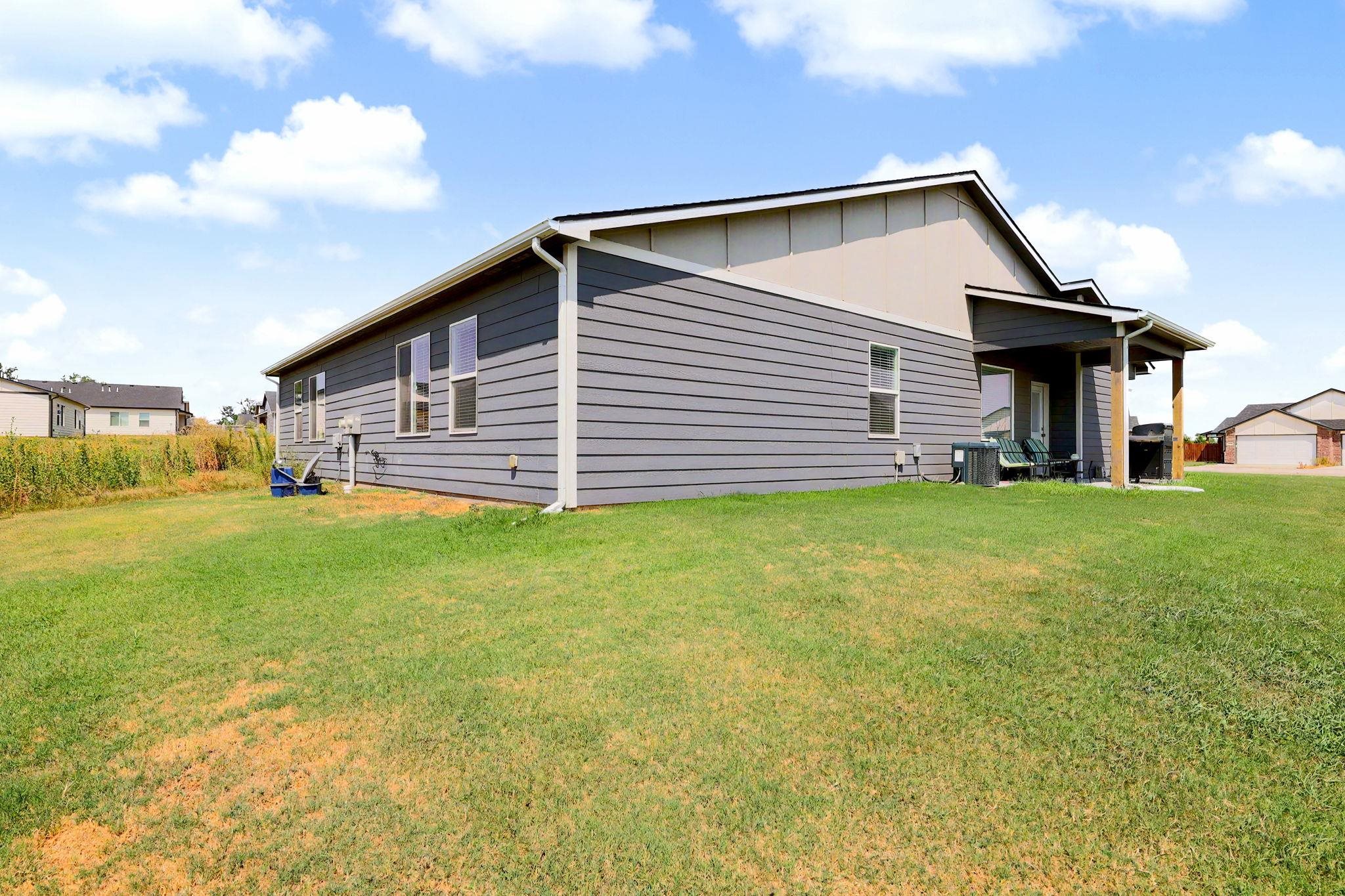 5776 E Bristol Cir, Wichita, KS 67220