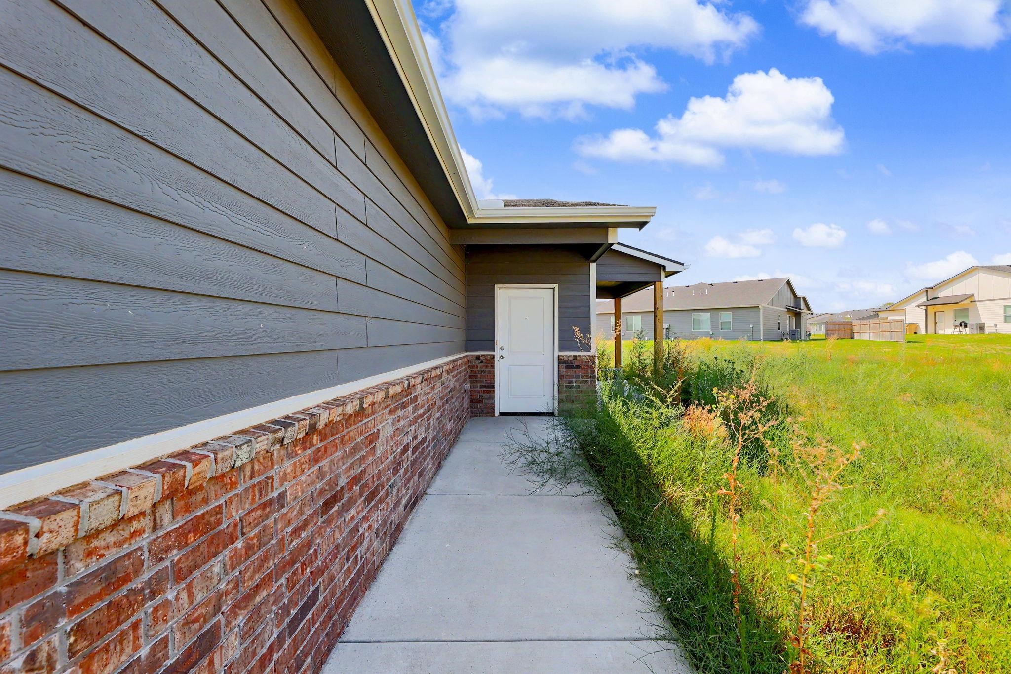 5776 E Bristol Cir, Wichita, KS 67220