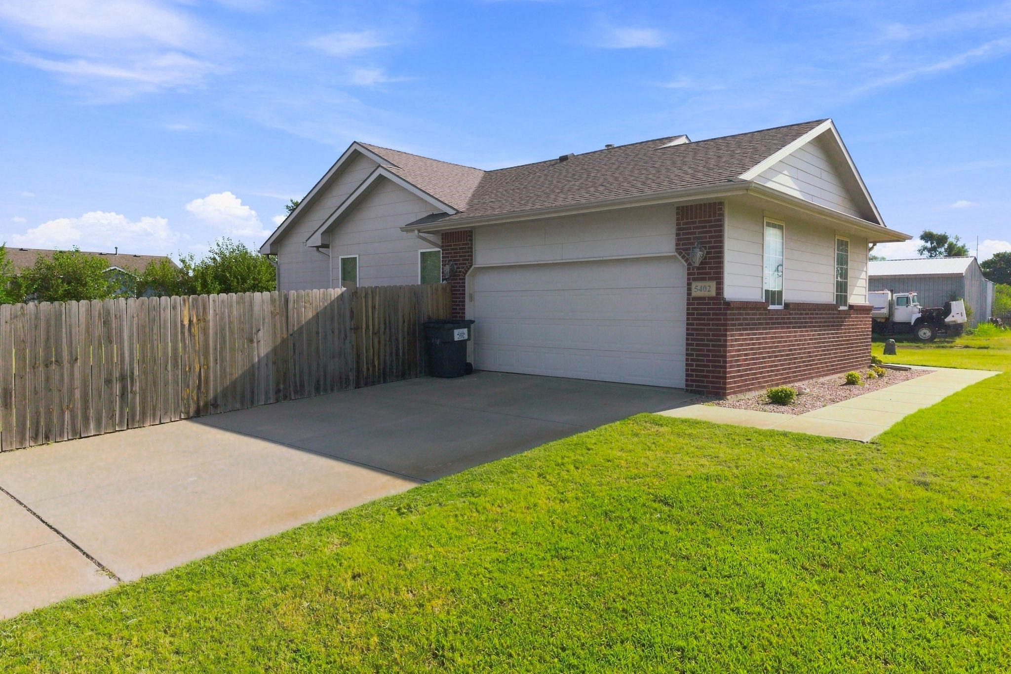 5402 S Victoria Ct, Wichita, KS 67216
