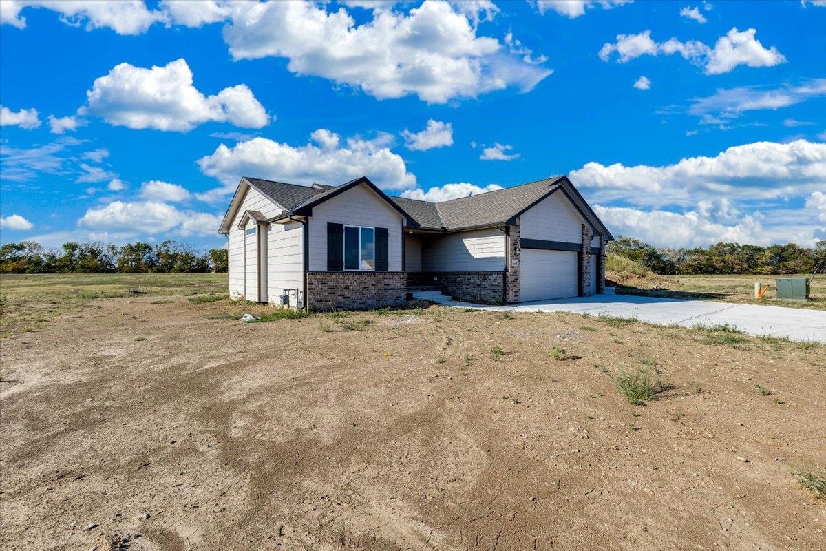 2224 E Arrowhead St, Andover, KS 67002