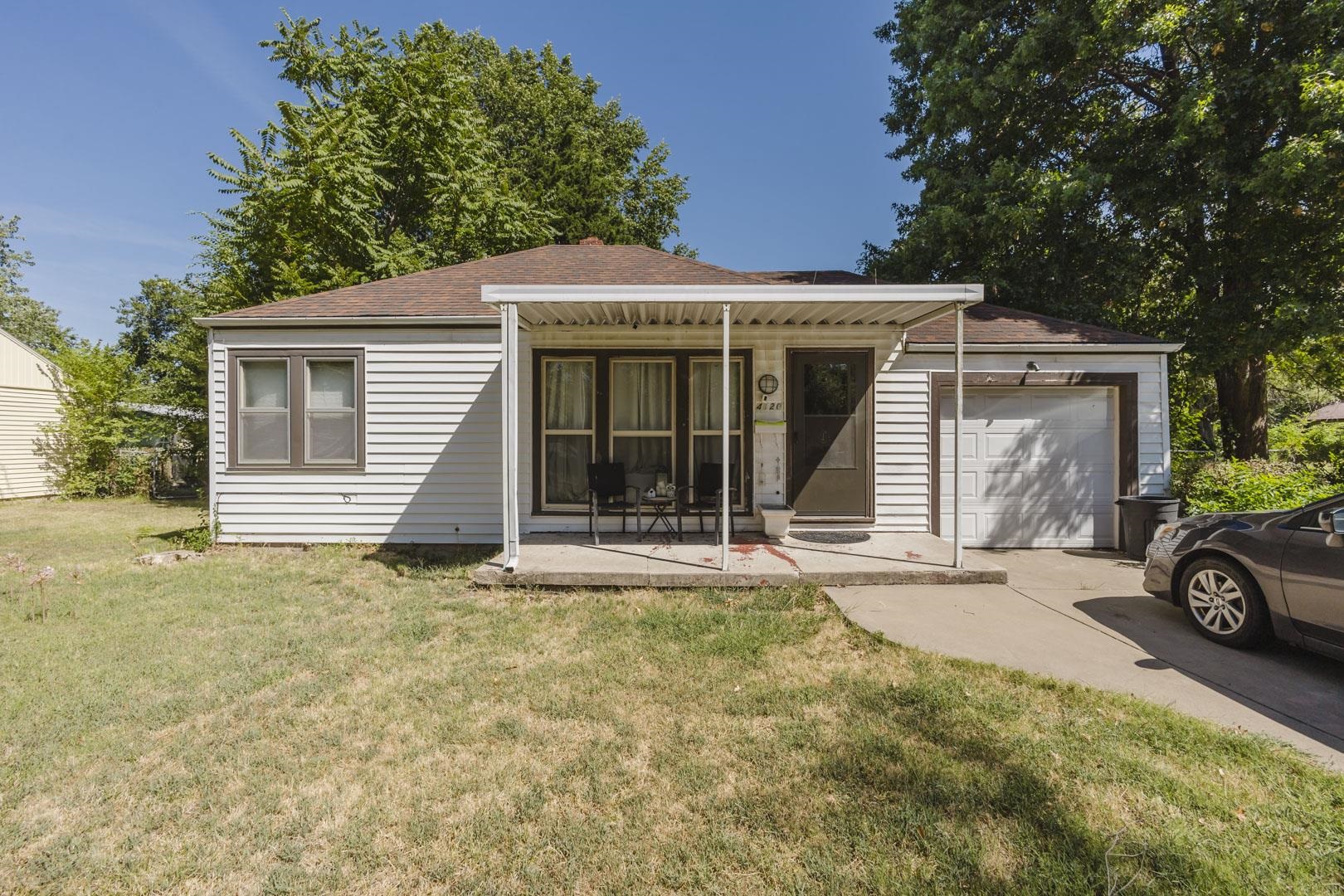 4120 E Clark St, Wichita, KS 67218