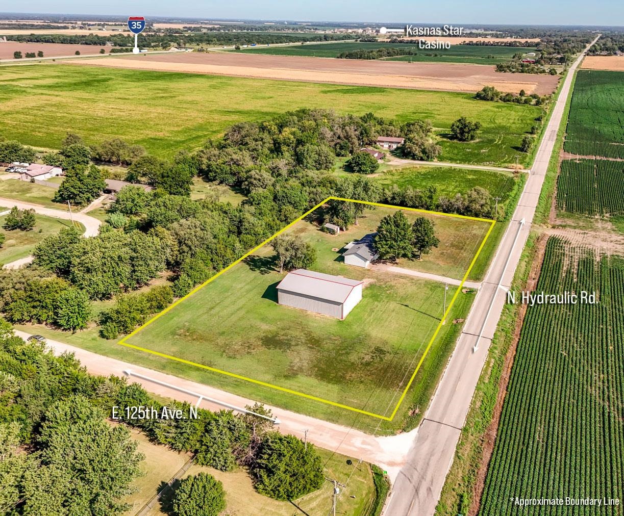 1247 N Hydraulic, Belle Plaine, KS 67013