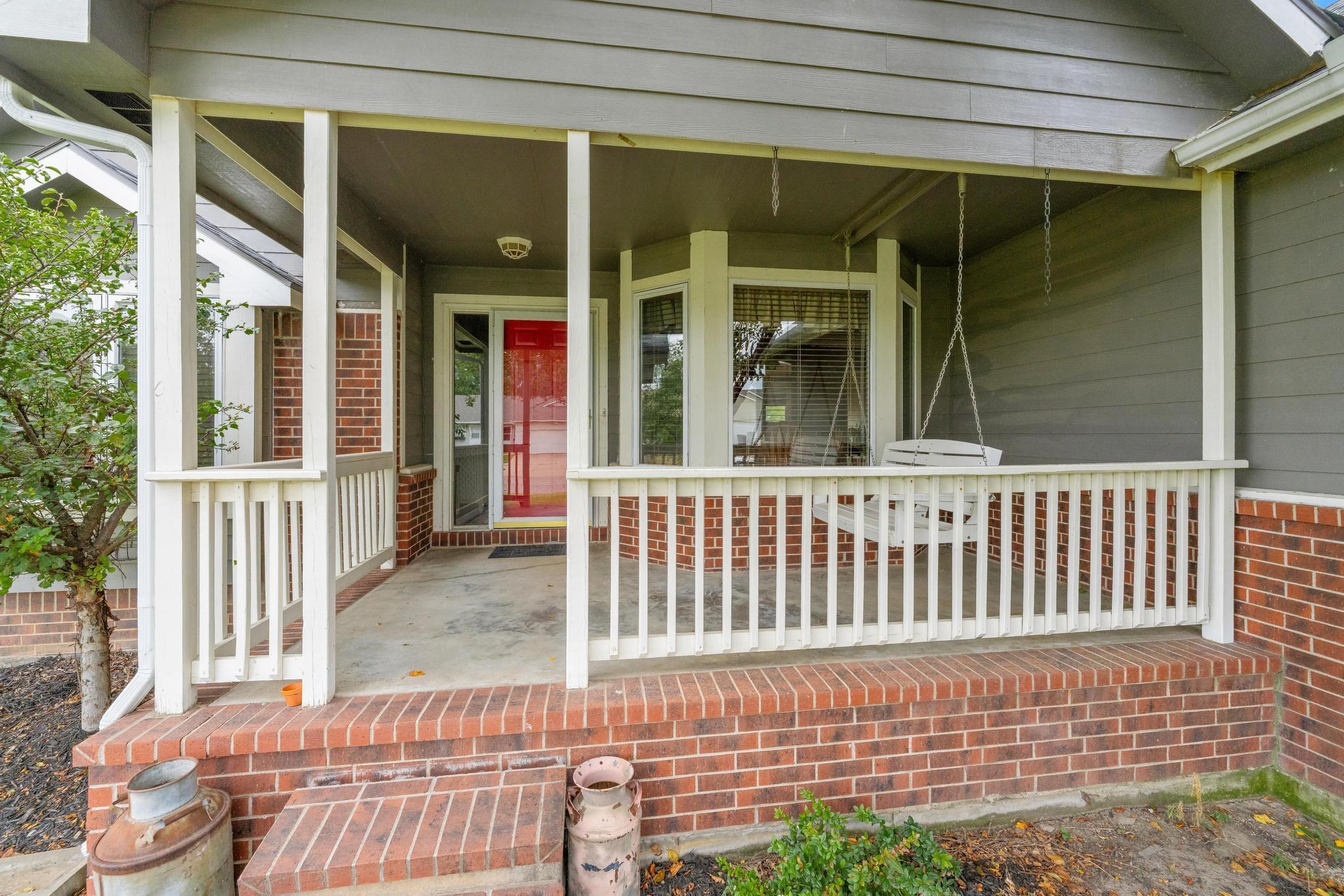 1325 N Stewart St, Wellington, KS 67152