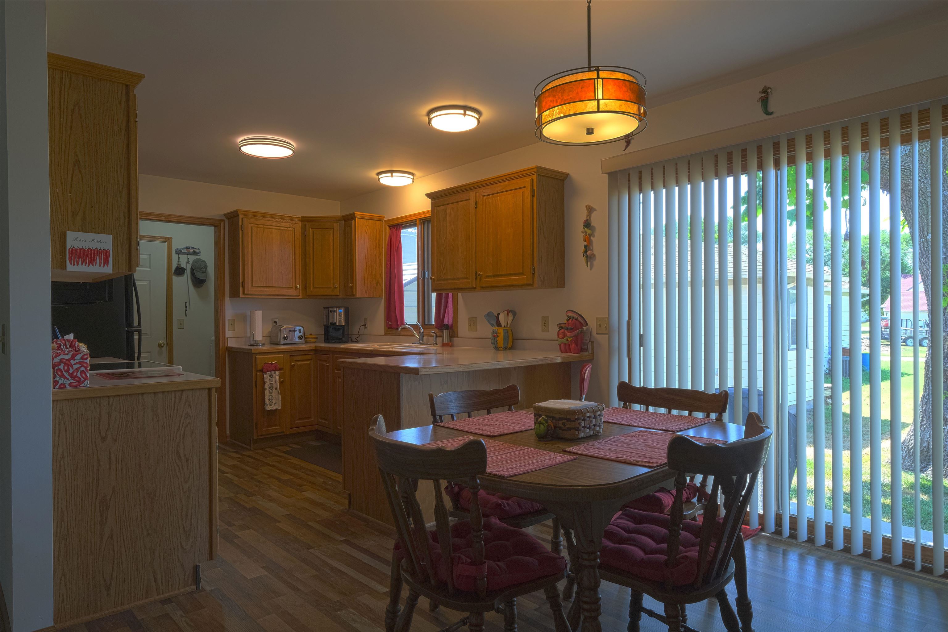 301 N Main, Hillsboro, KS 67063