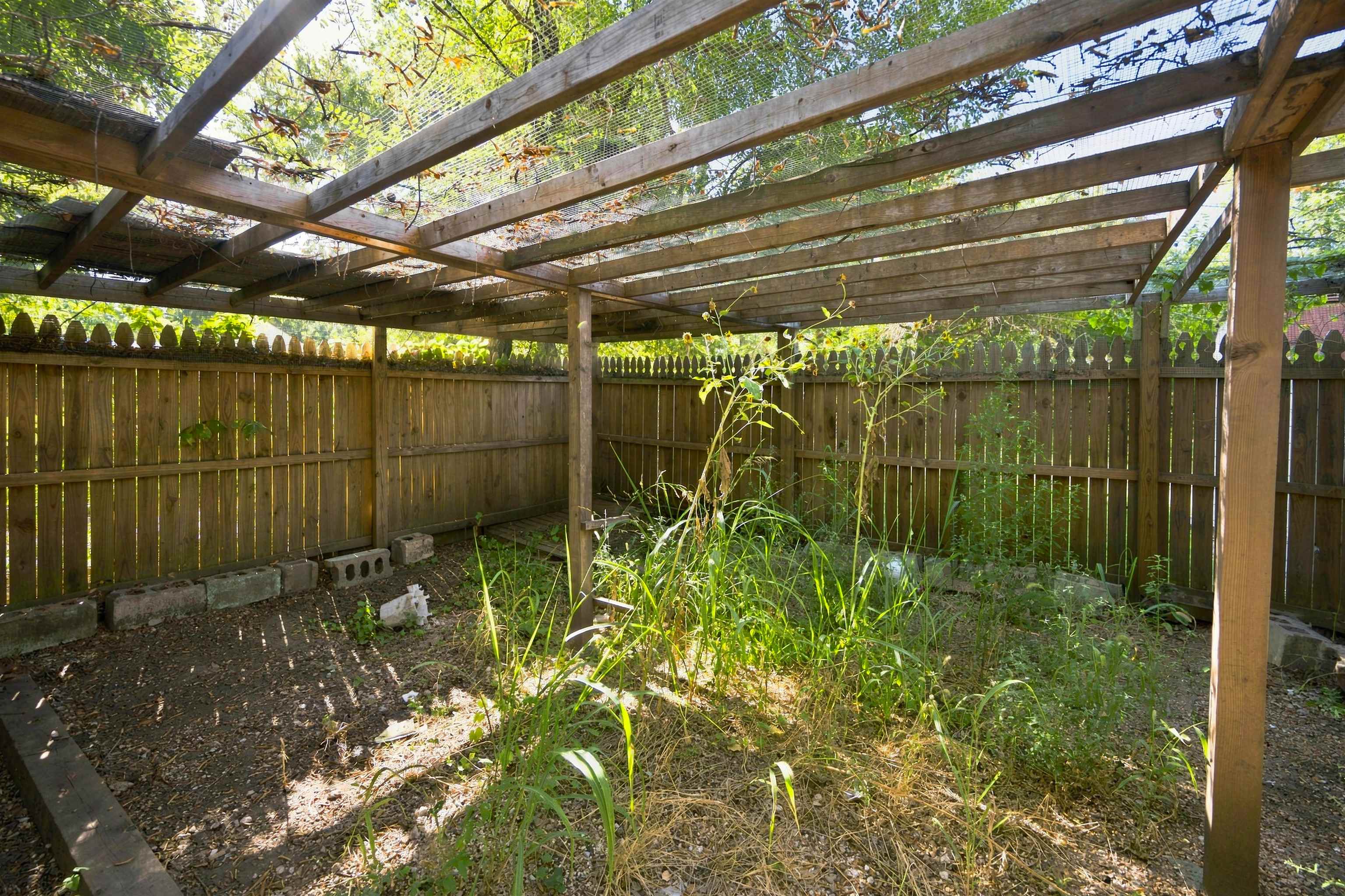 1628 N Waco, Wichita, KS 67203