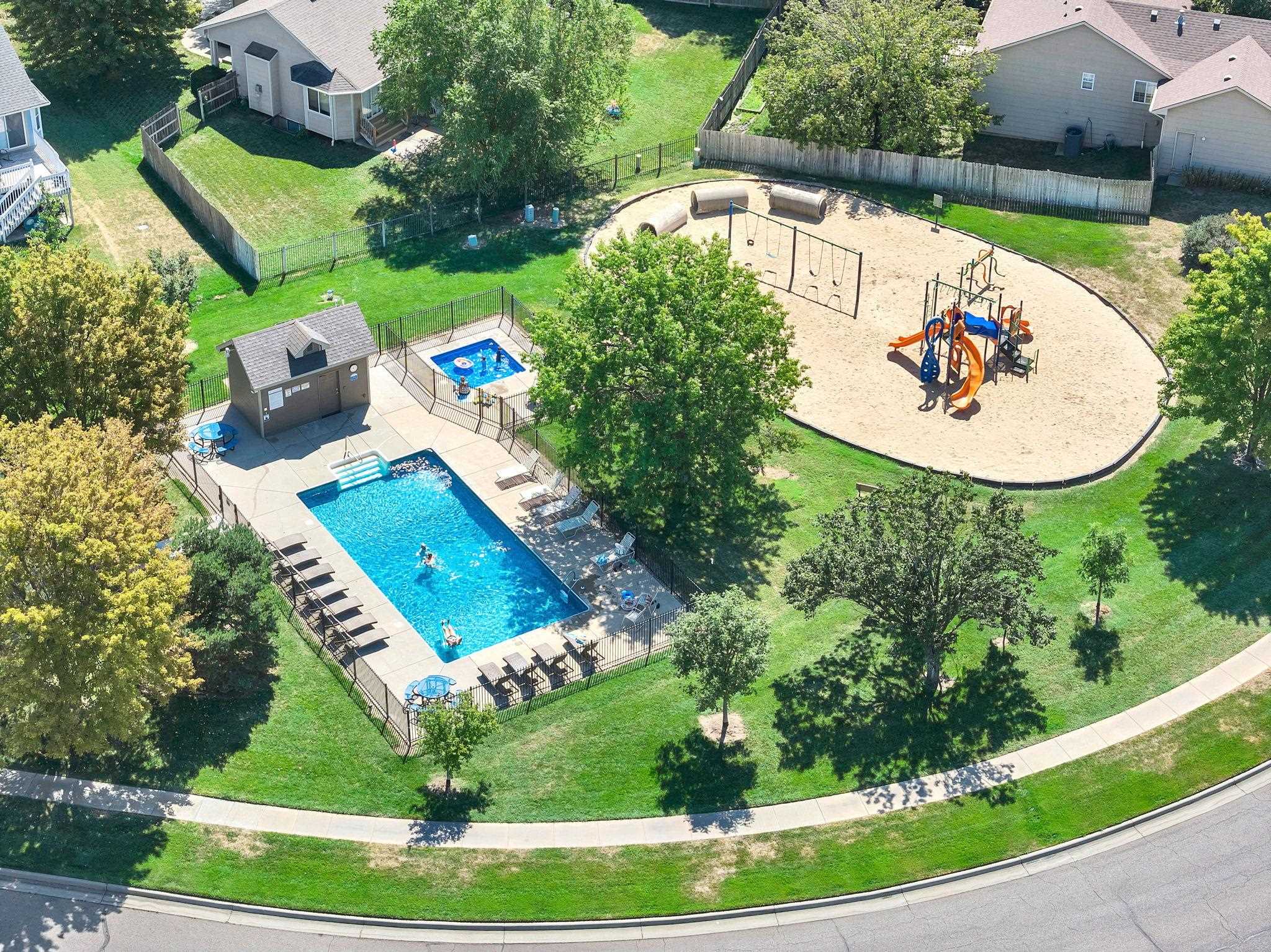 614 Havenwood, Andover, KS 67002