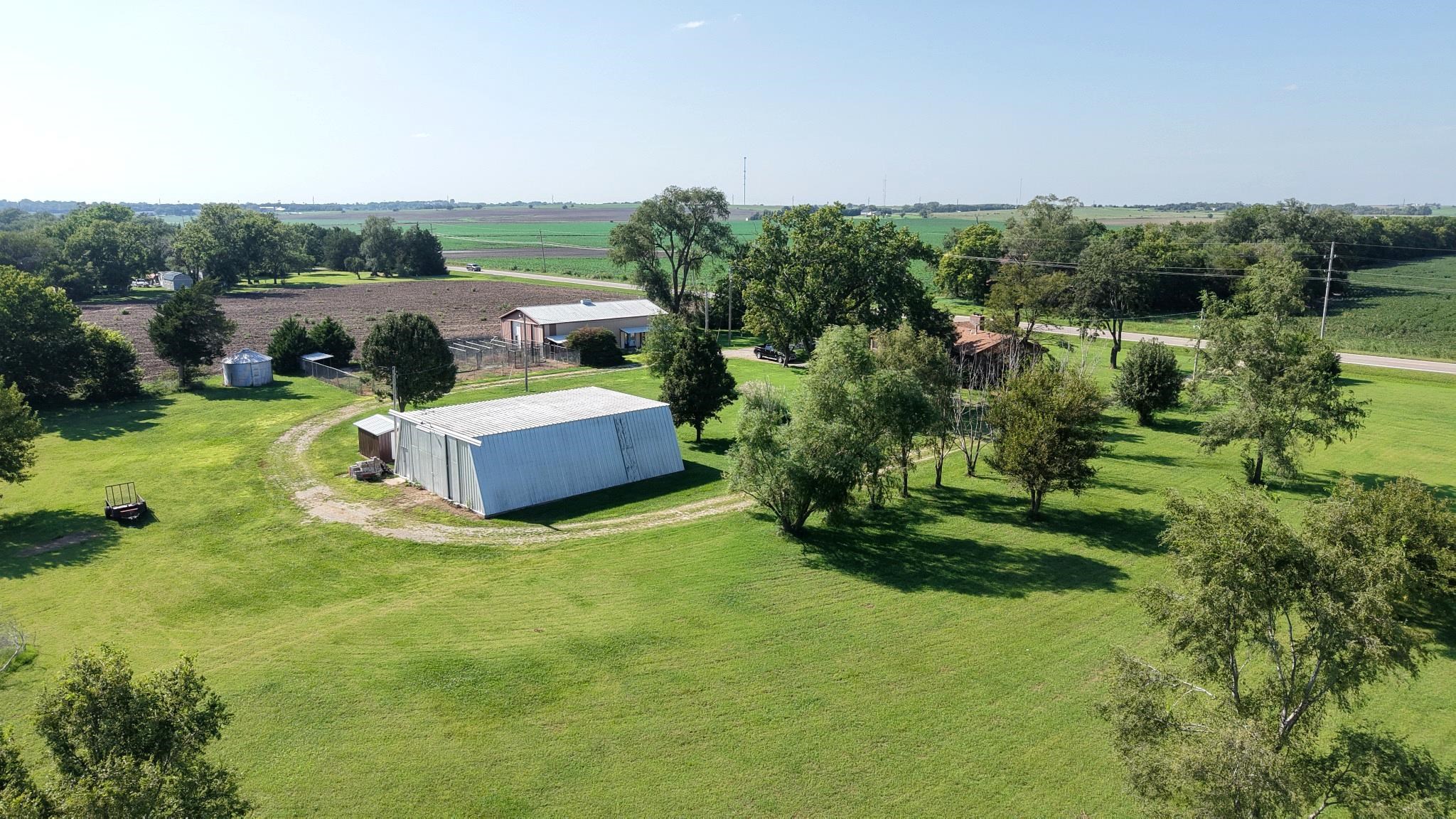 1152 Old Hwy 40, Abilene, KS 67410-0000