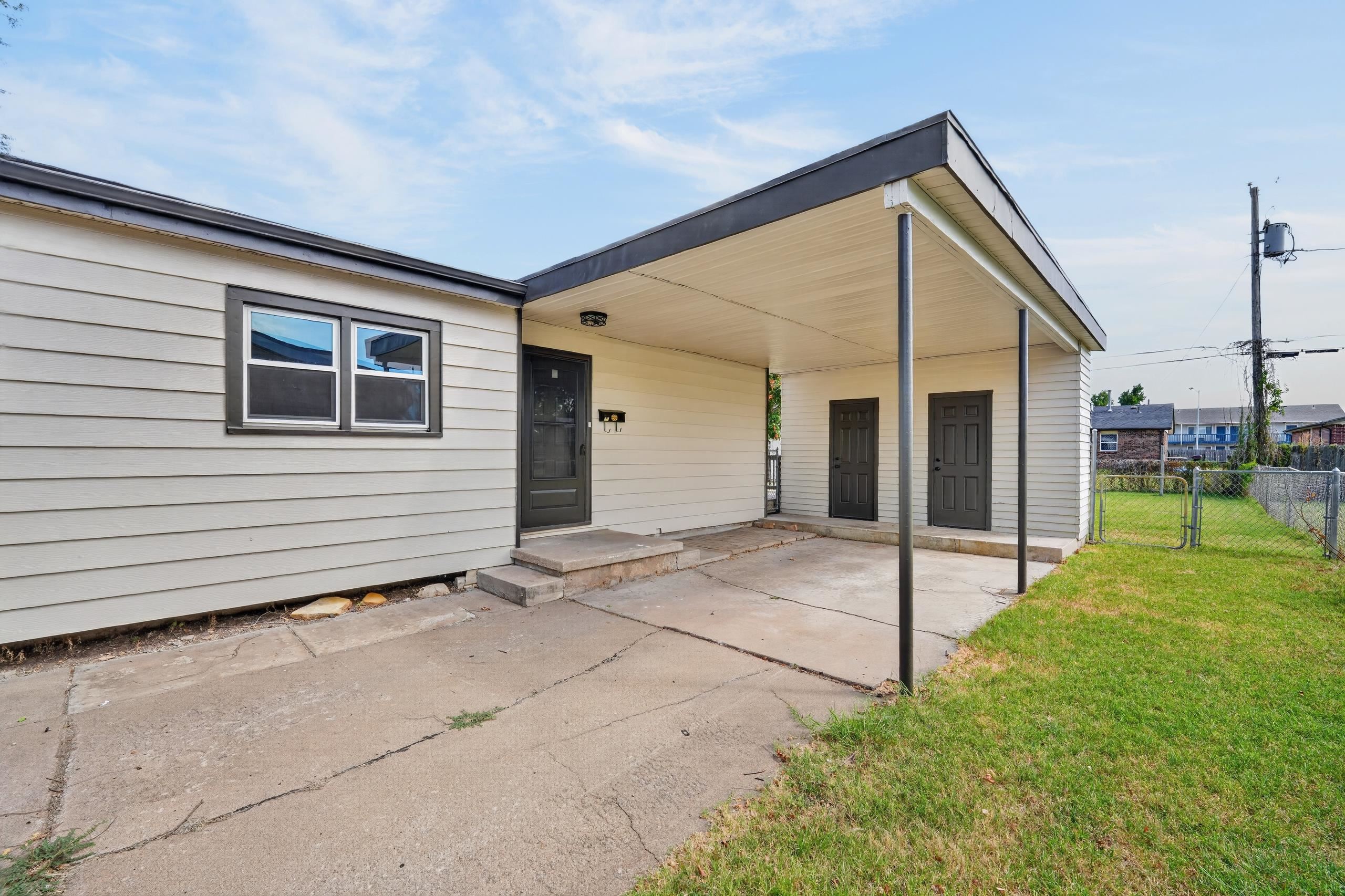 2327 W Grant Ave, Wichita, KS 67213