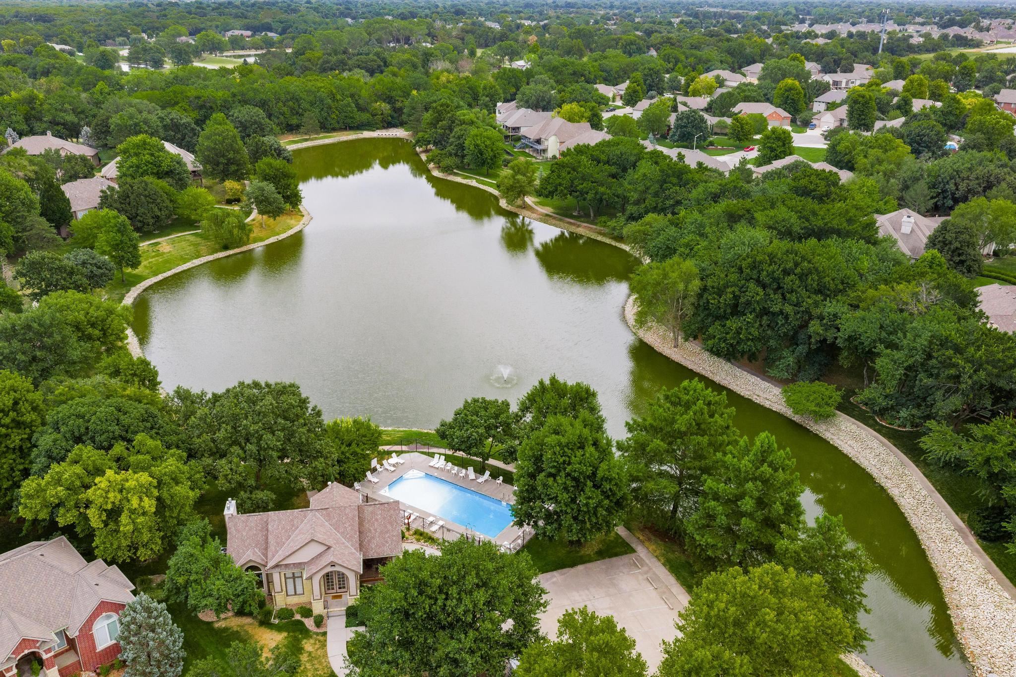 1272 N Hickory Creek Ct, Wichita, KS 67235