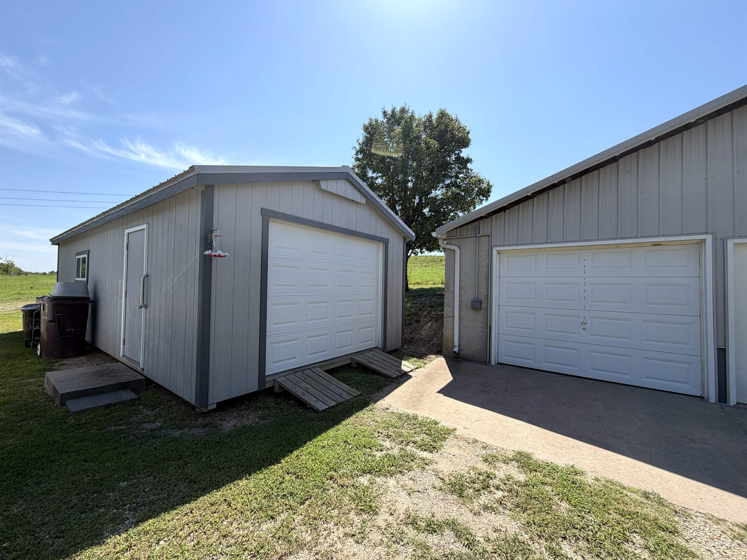 1766 Jeep Rd, Abilene, KS 67410