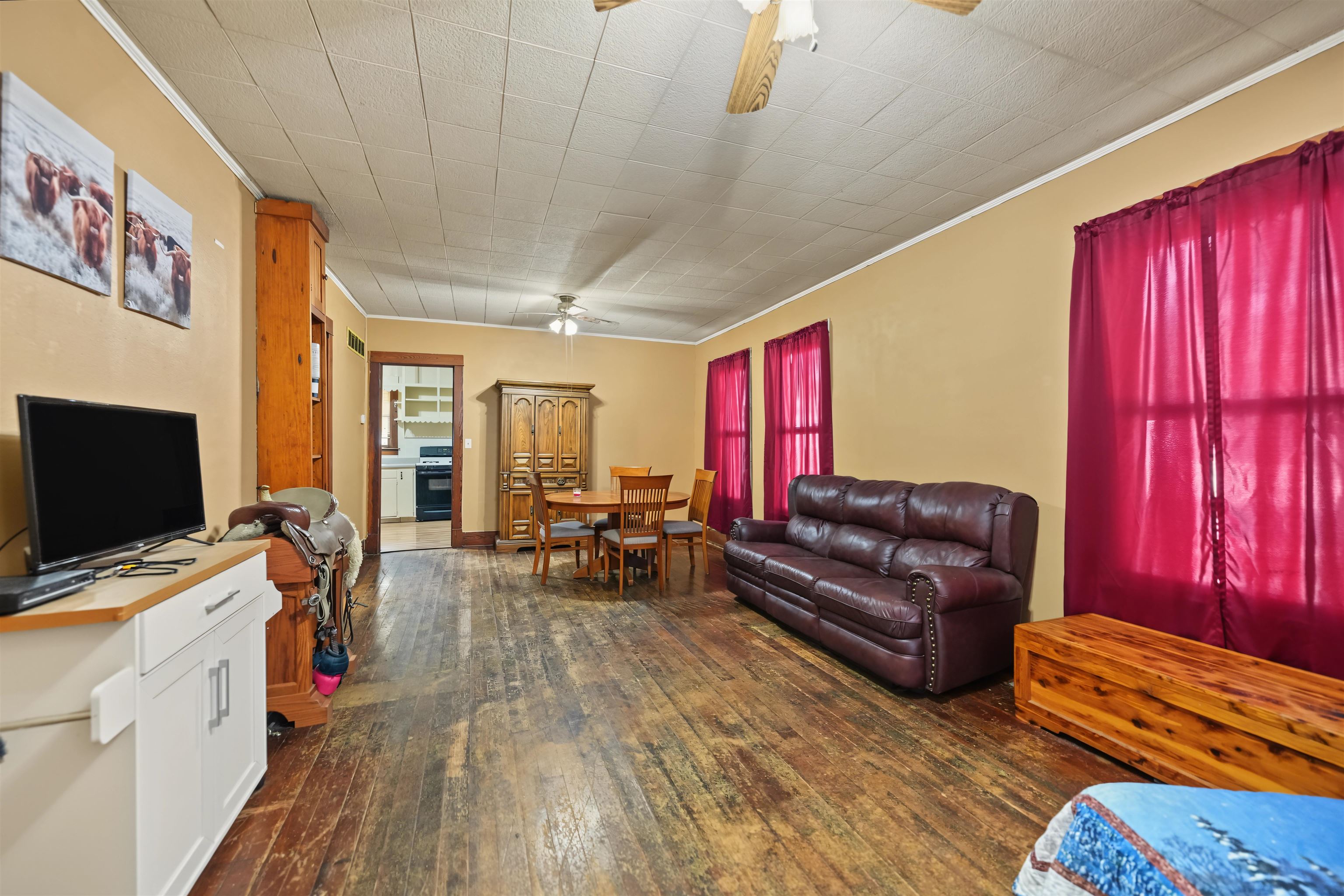121 N Swedonia St, Marquette, KS 67464