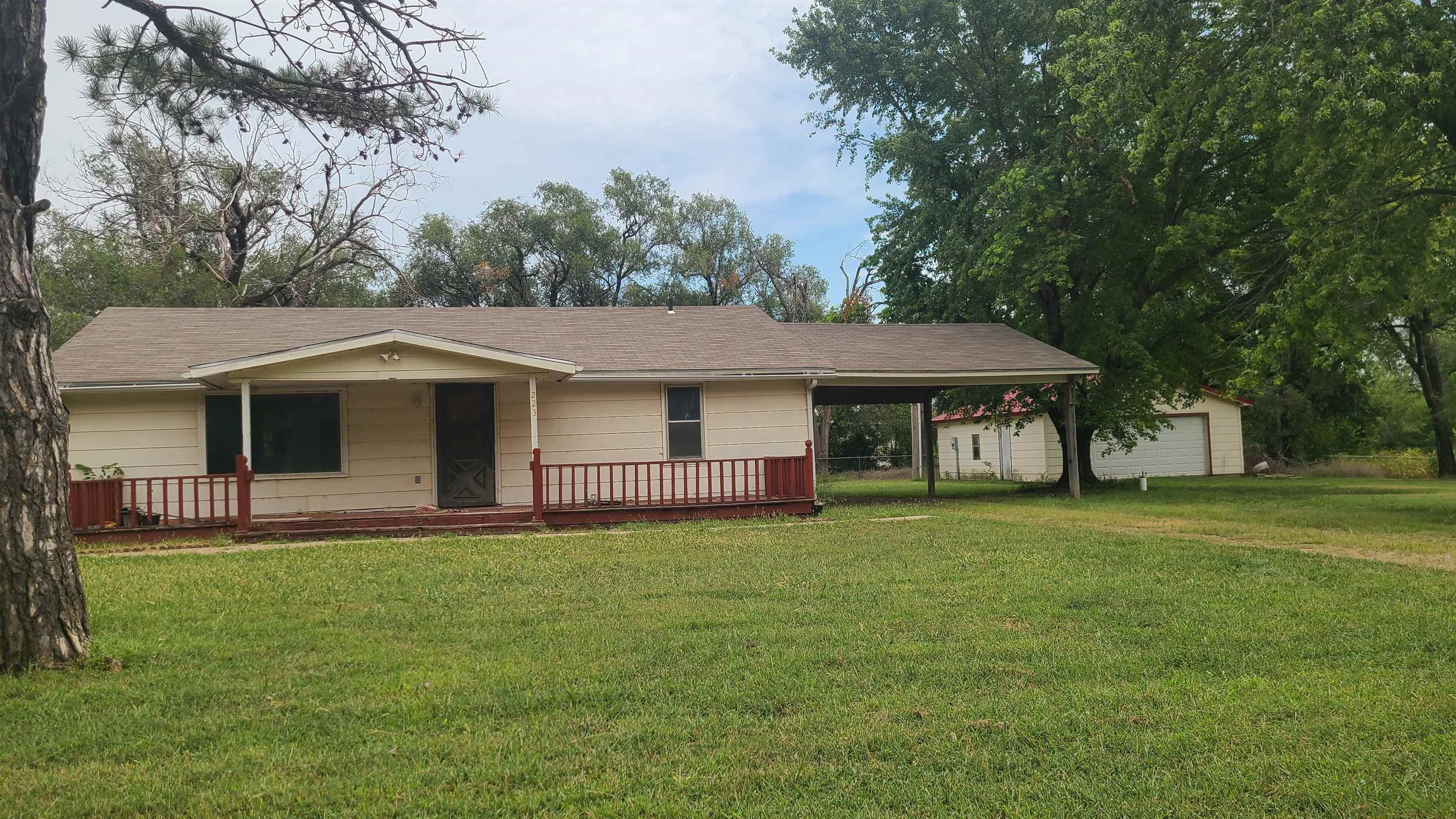 223 S Bright, Wellington, KS 67152