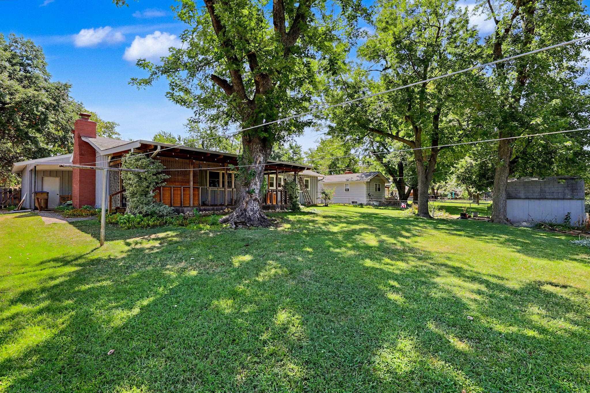 713 N Farmington Dr, Derby, KS 67037