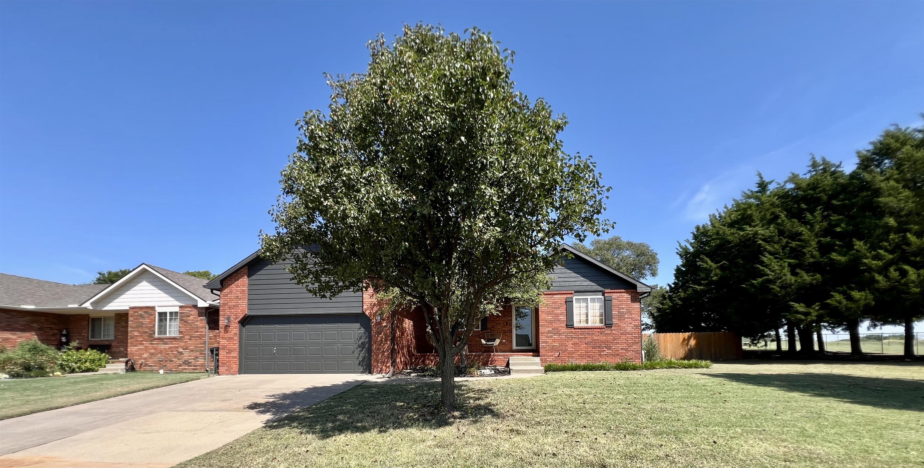 1100 Forrest Glenn, Arkansas City, KS 67005
