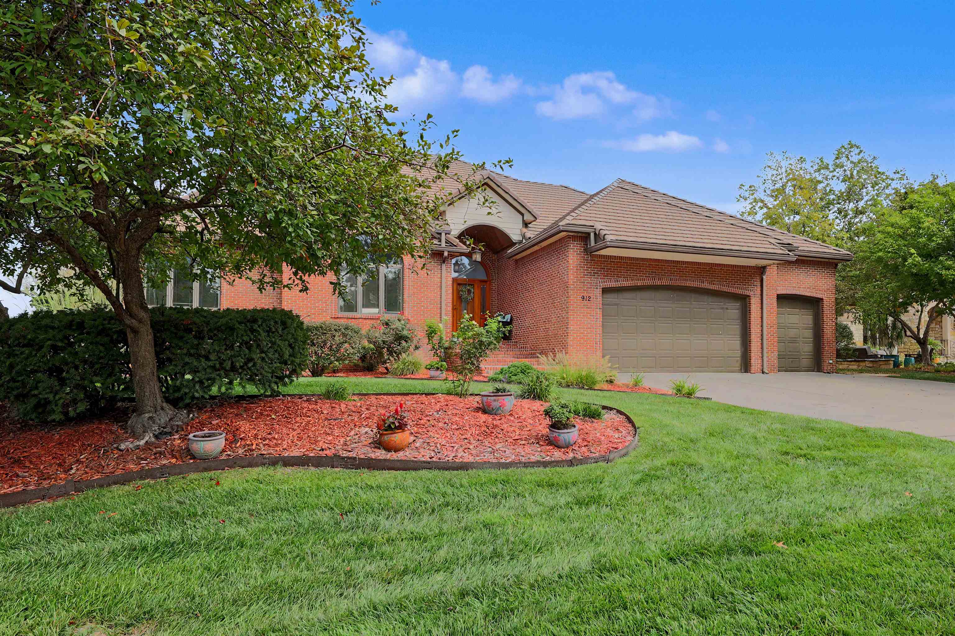 912 Terradyne Cir, Andover, KS 67002