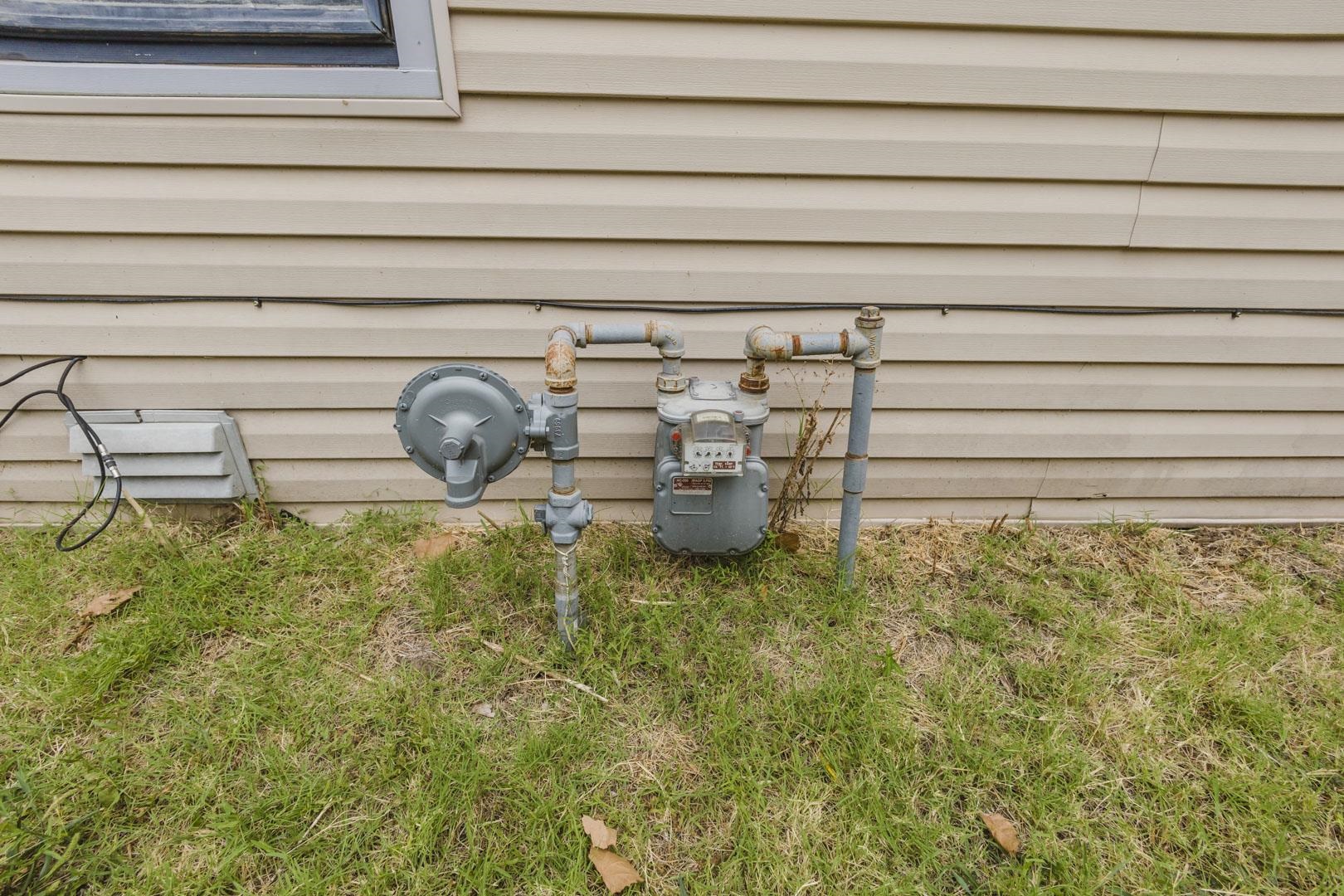 249 N Gow St, Wichita, KS 67203