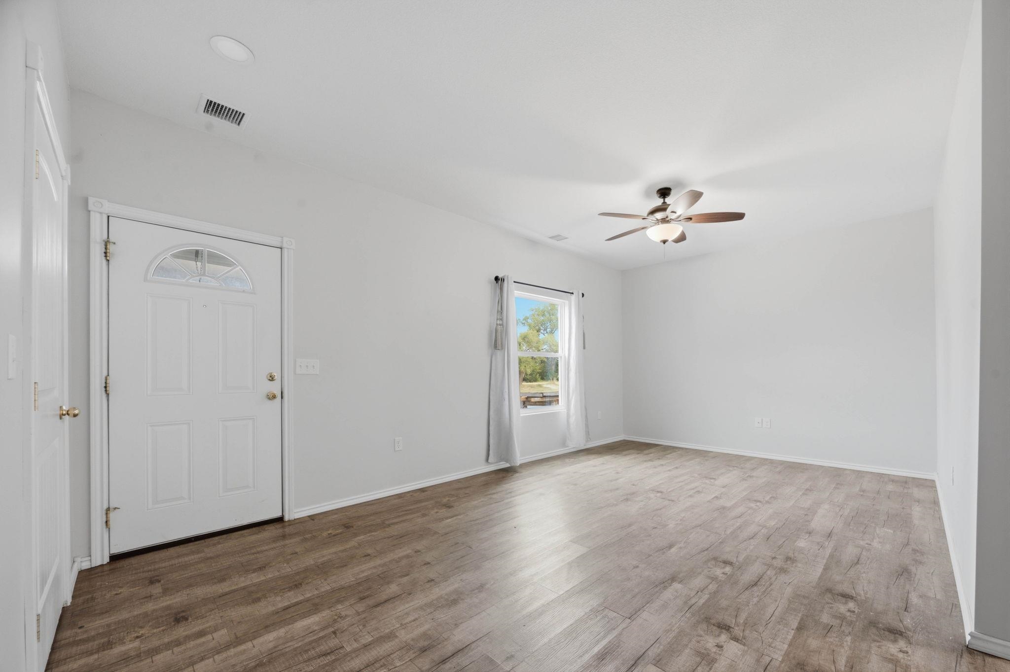 1304 N Lorraine Ave, Wichita, KS 67214