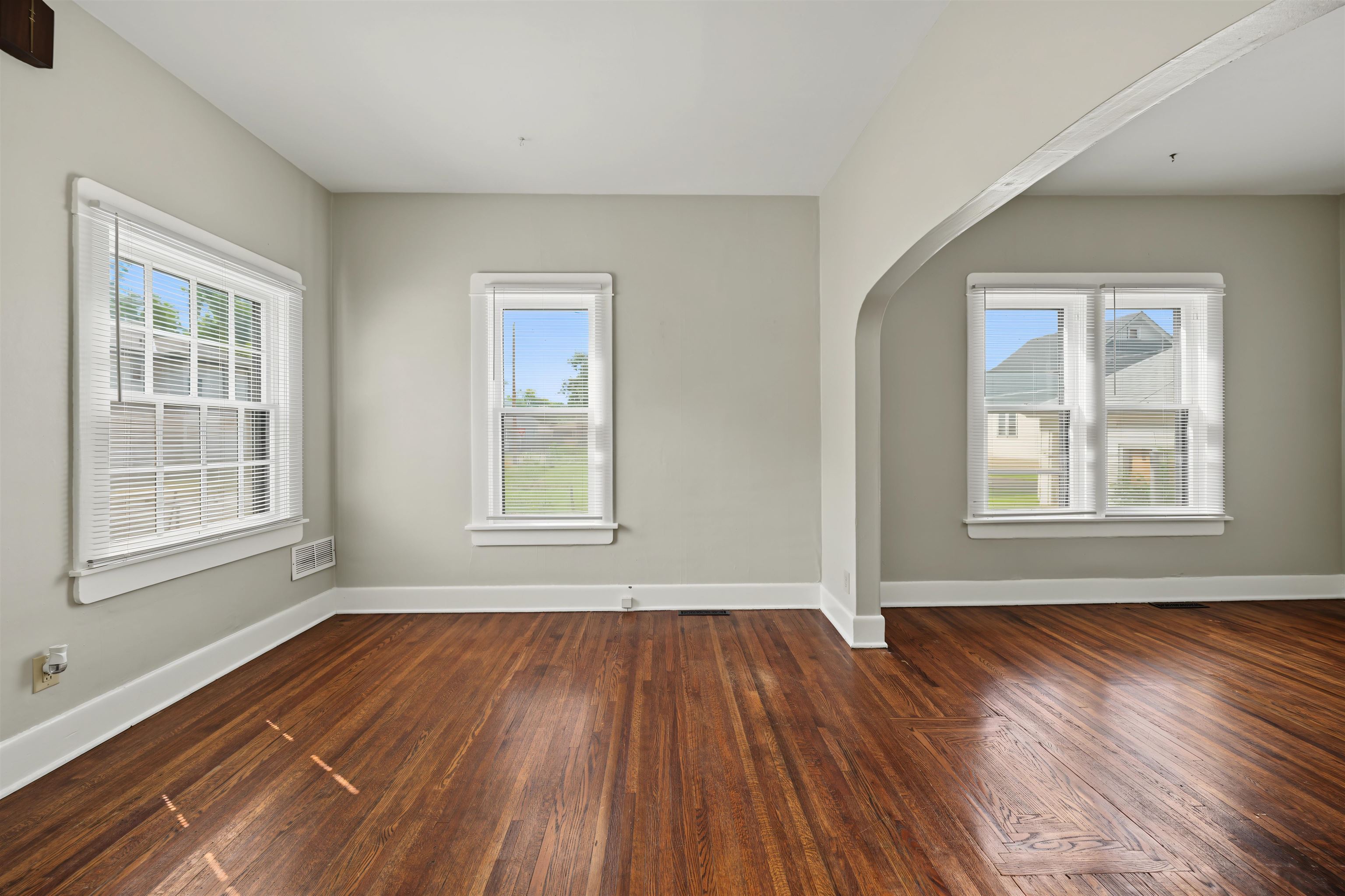442 Putnam Ave, Salina, KS 67401