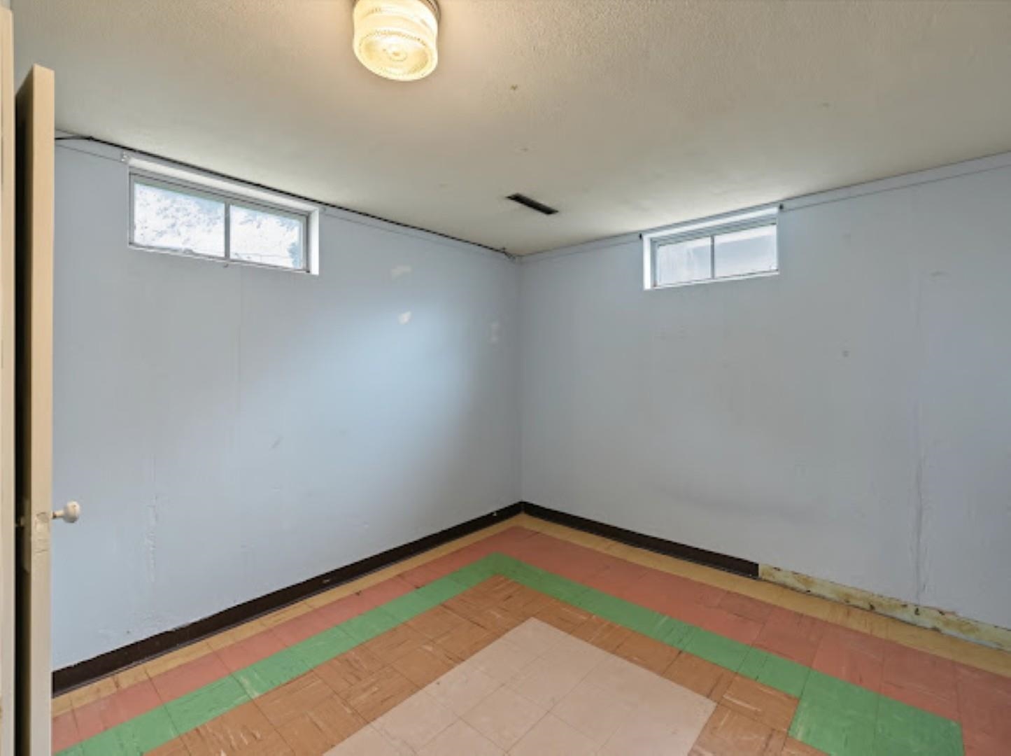 621 N 12th, Salina, KS 67401