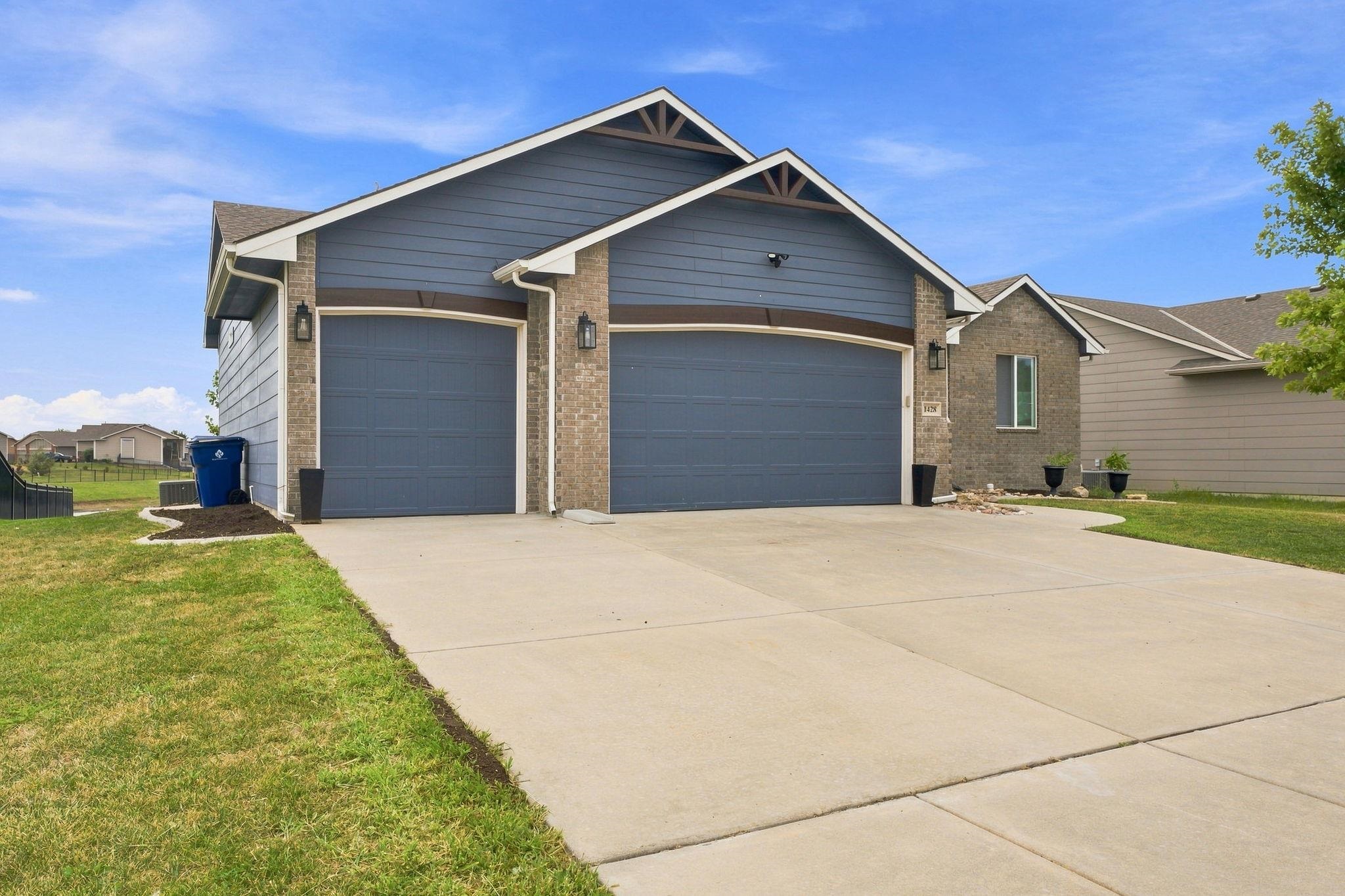 1428 N Aster St, Andover, KS 67002-8584