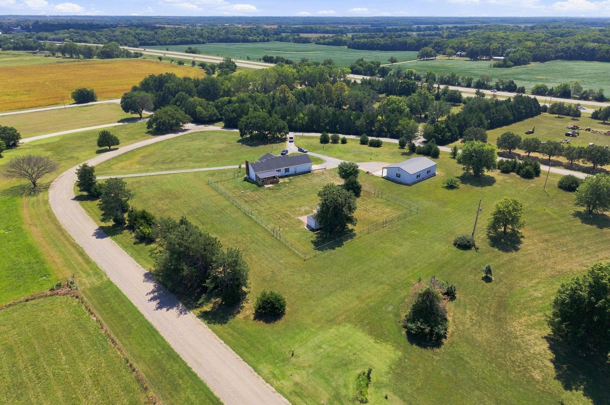9842 SW 19th Ter, Towanda, KS 67144