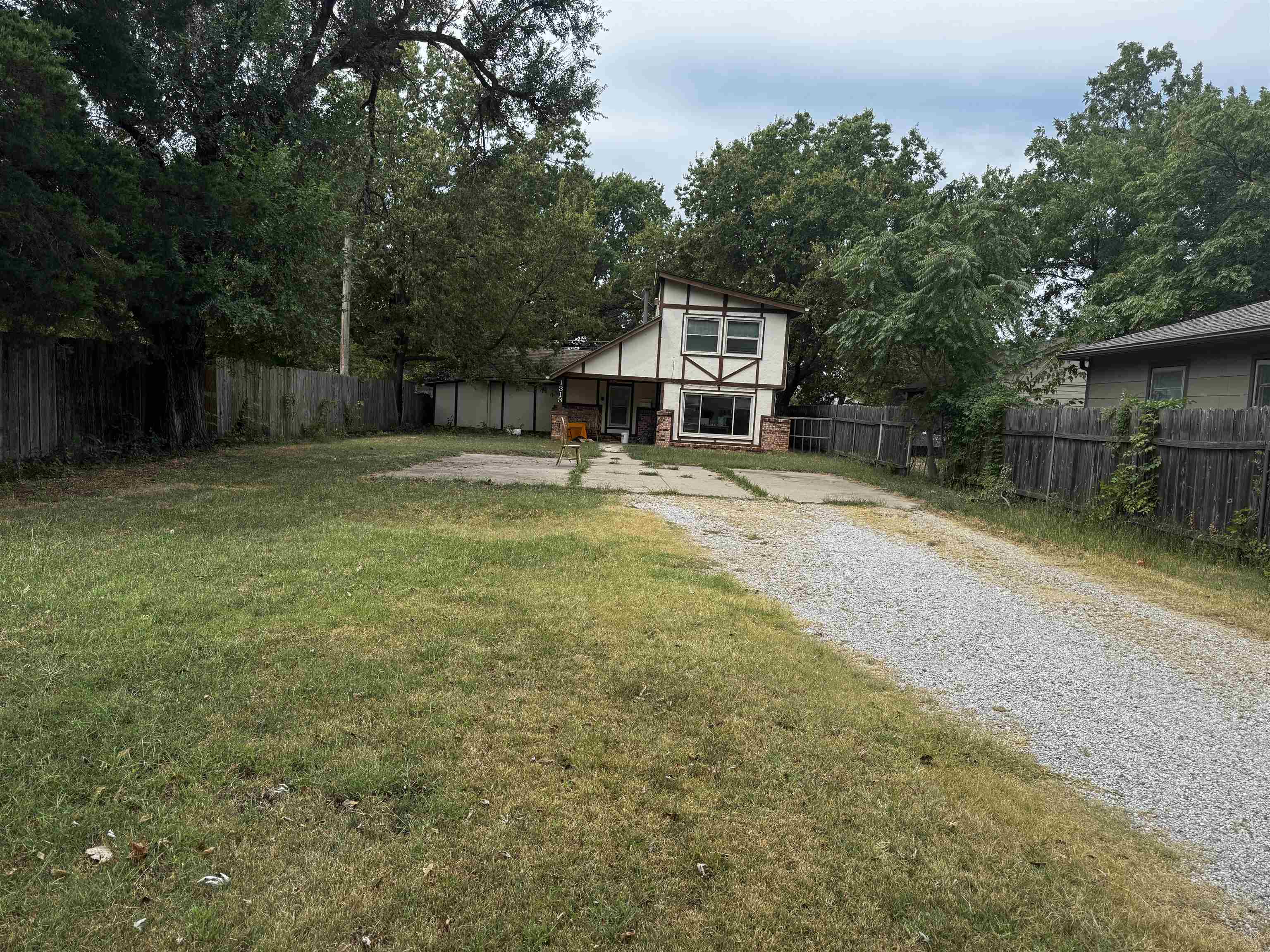 1313 S Fern St, Wichita, KS 67213