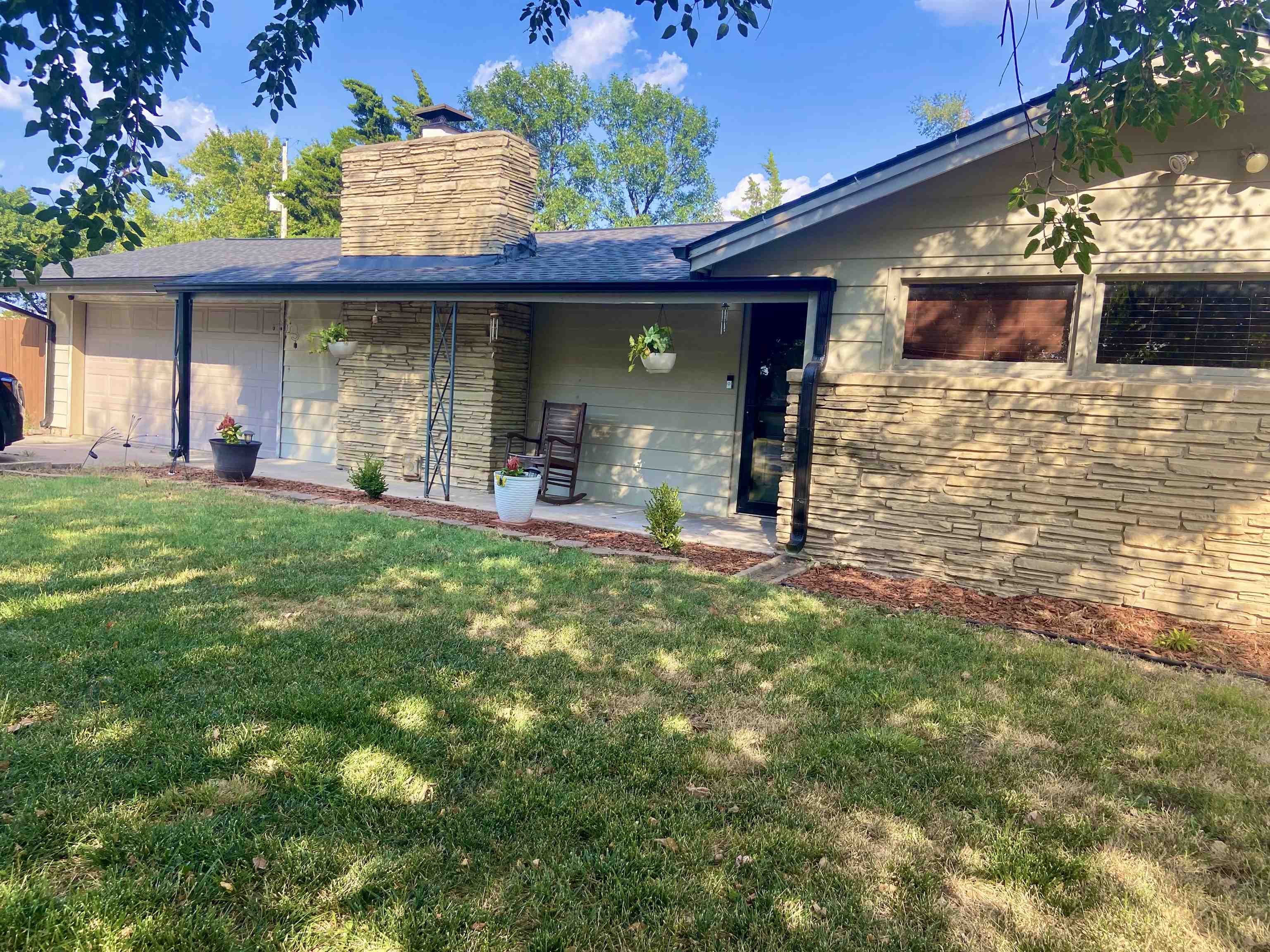 342 S Winterset Ln, Wichita, KS 67209