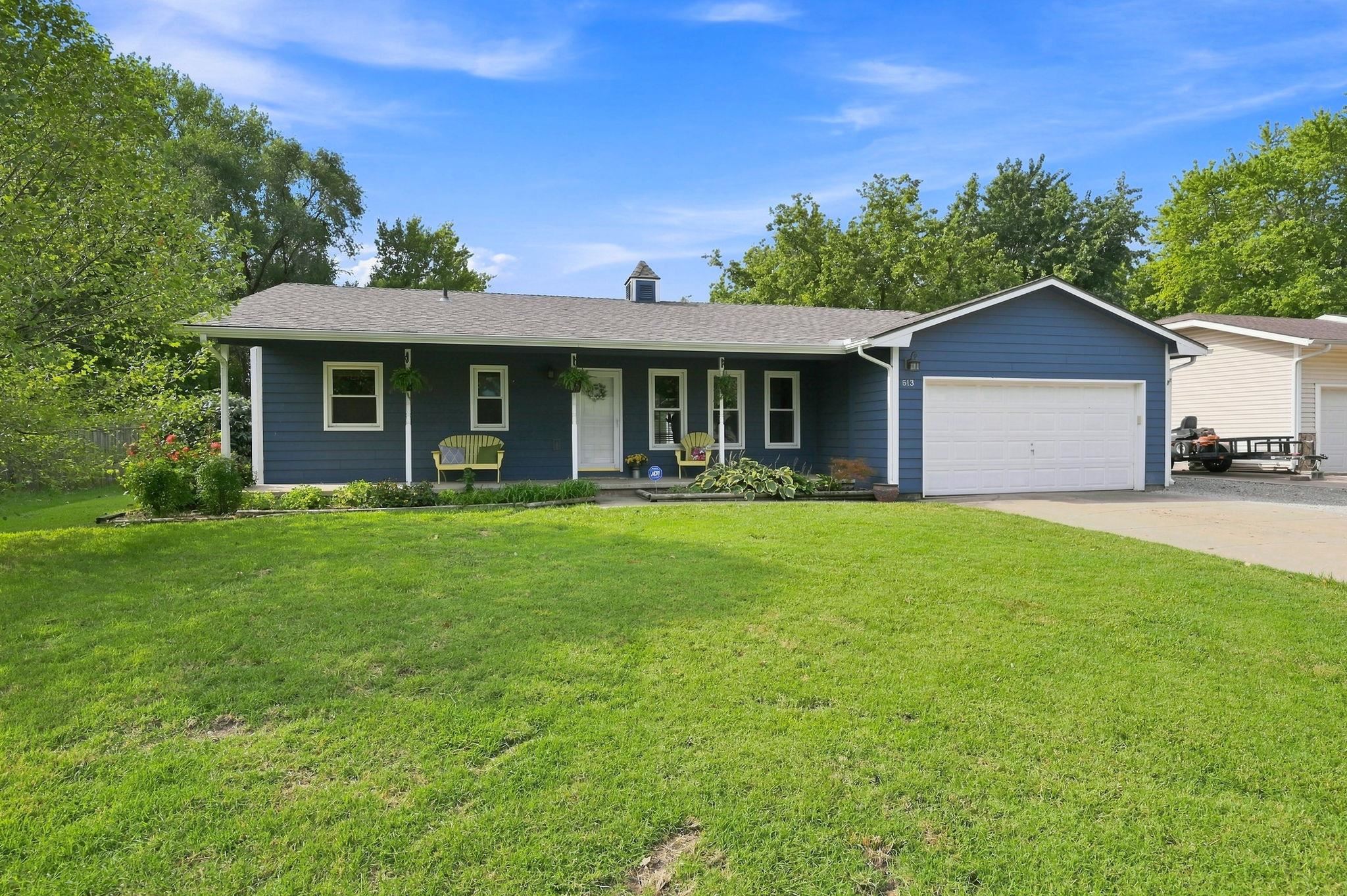 513 E Burning Tree Rd, Derby, KS 67037-3142