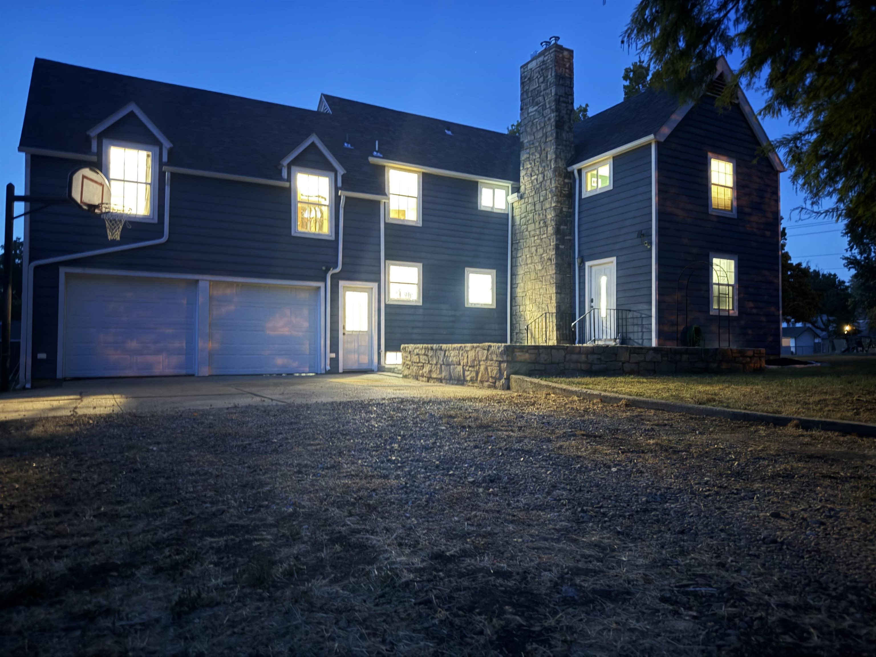 219 Park, Winfield, KS 67156