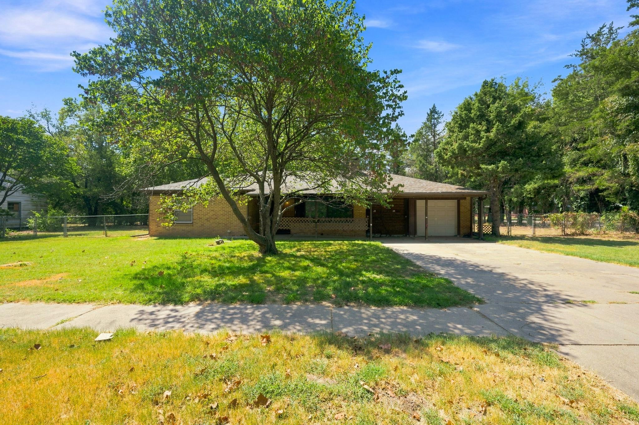 3259 N Coolidge Ave, Wichita, KS 67204-4250